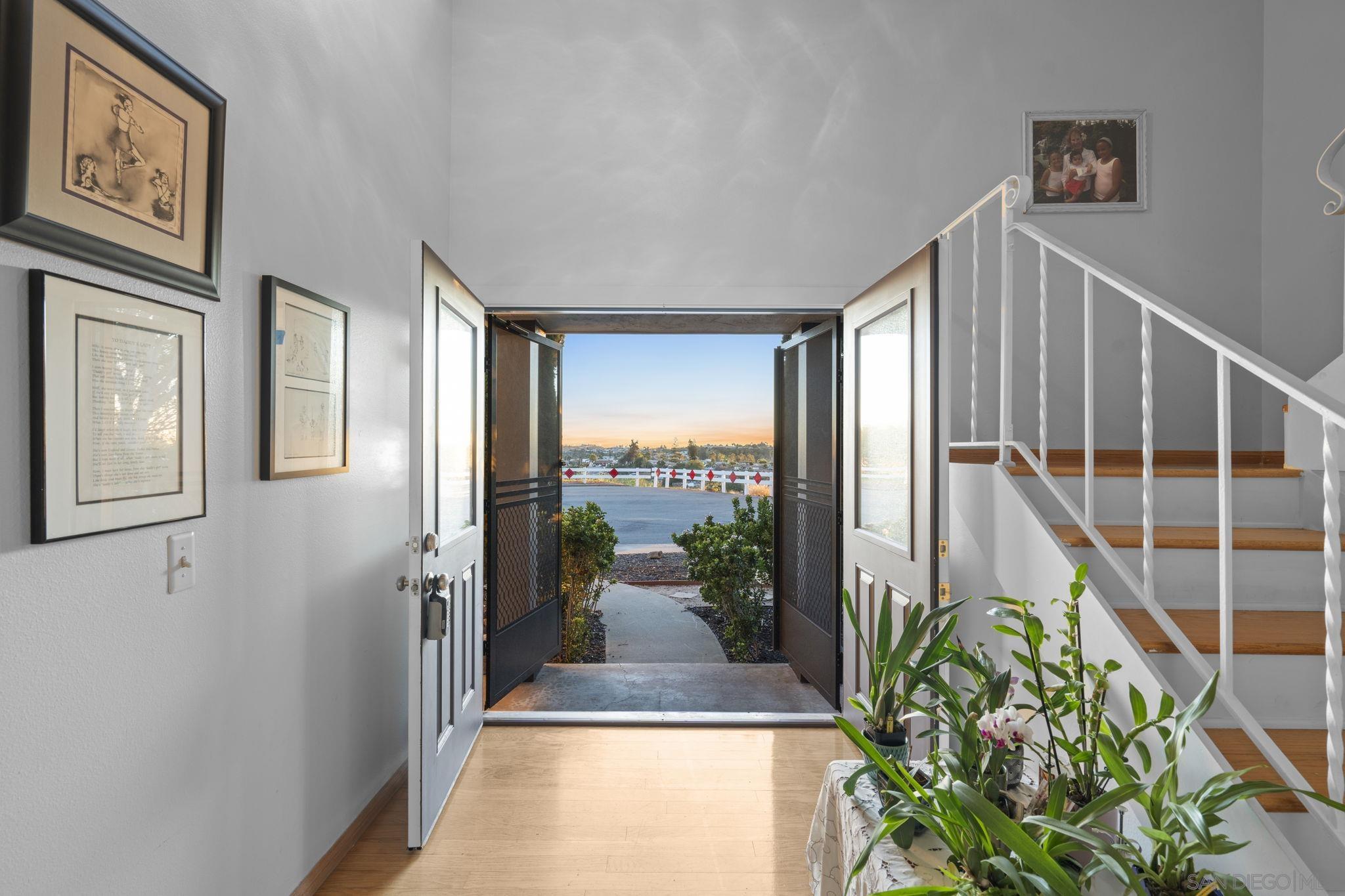 Detail Gallery Image 4 of 50 For 1682  Saddlehorn Dr, San Marcos,  CA 92069 - 3 Beds | 2/1 Baths