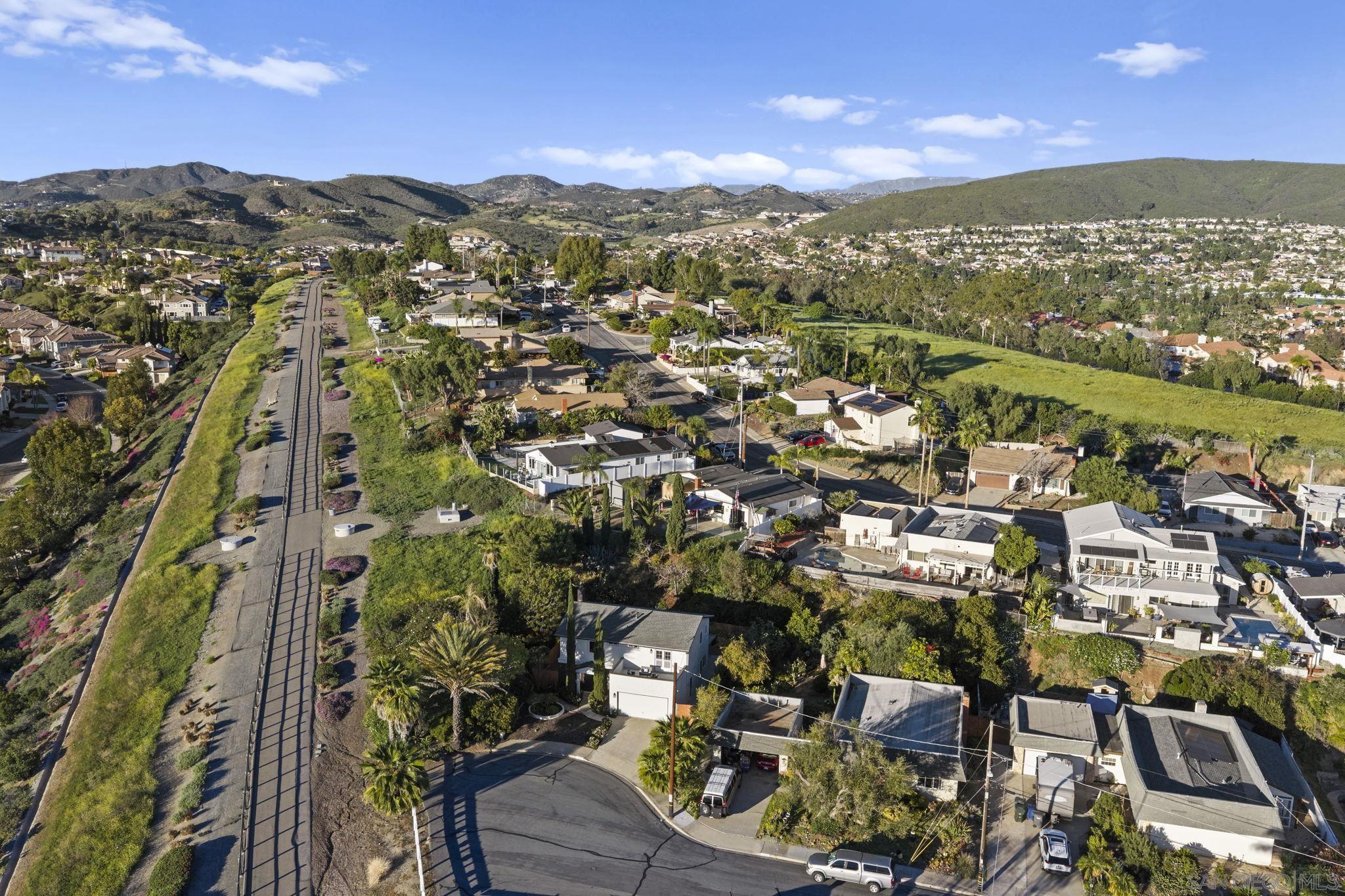 Detail Gallery Image 37 of 50 For 1682  Saddlehorn Dr, San Marcos,  CA 92069 - 3 Beds | 2/1 Baths