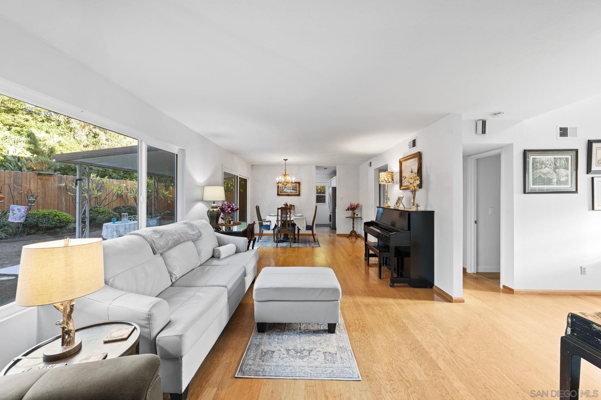 Detail Gallery Image 6 of 50 For 1682  Saddlehorn Dr, San Marcos,  CA 92069 - 3 Beds | 2/1 Baths