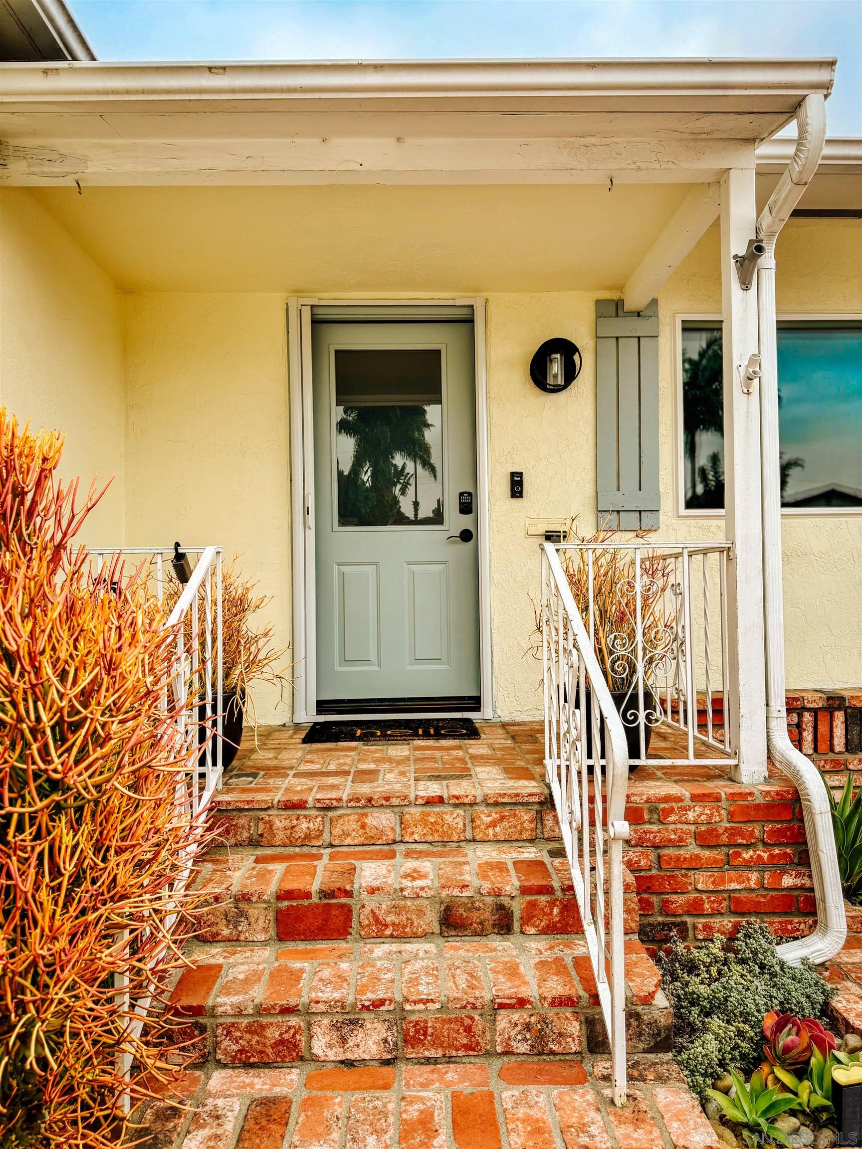 Detail Gallery Image 12 of 50 For 3044  Meadow Grove Dr, San Diego,  CA 92110 - 4 Beds | 3 Baths