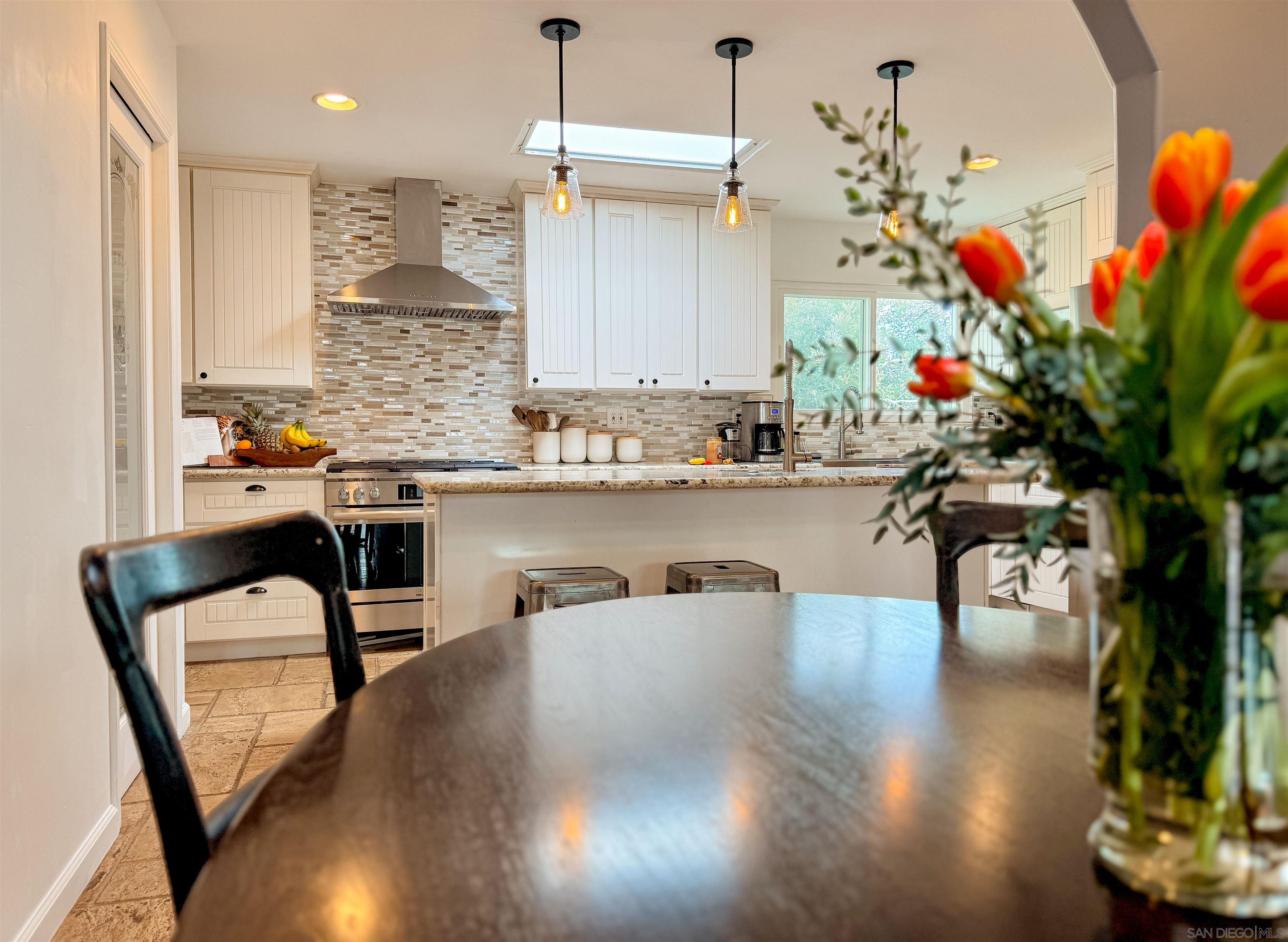 Detail Gallery Image 18 of 50 For 3044  Meadow Grove Dr, San Diego,  CA 92110 - 4 Beds | 3 Baths