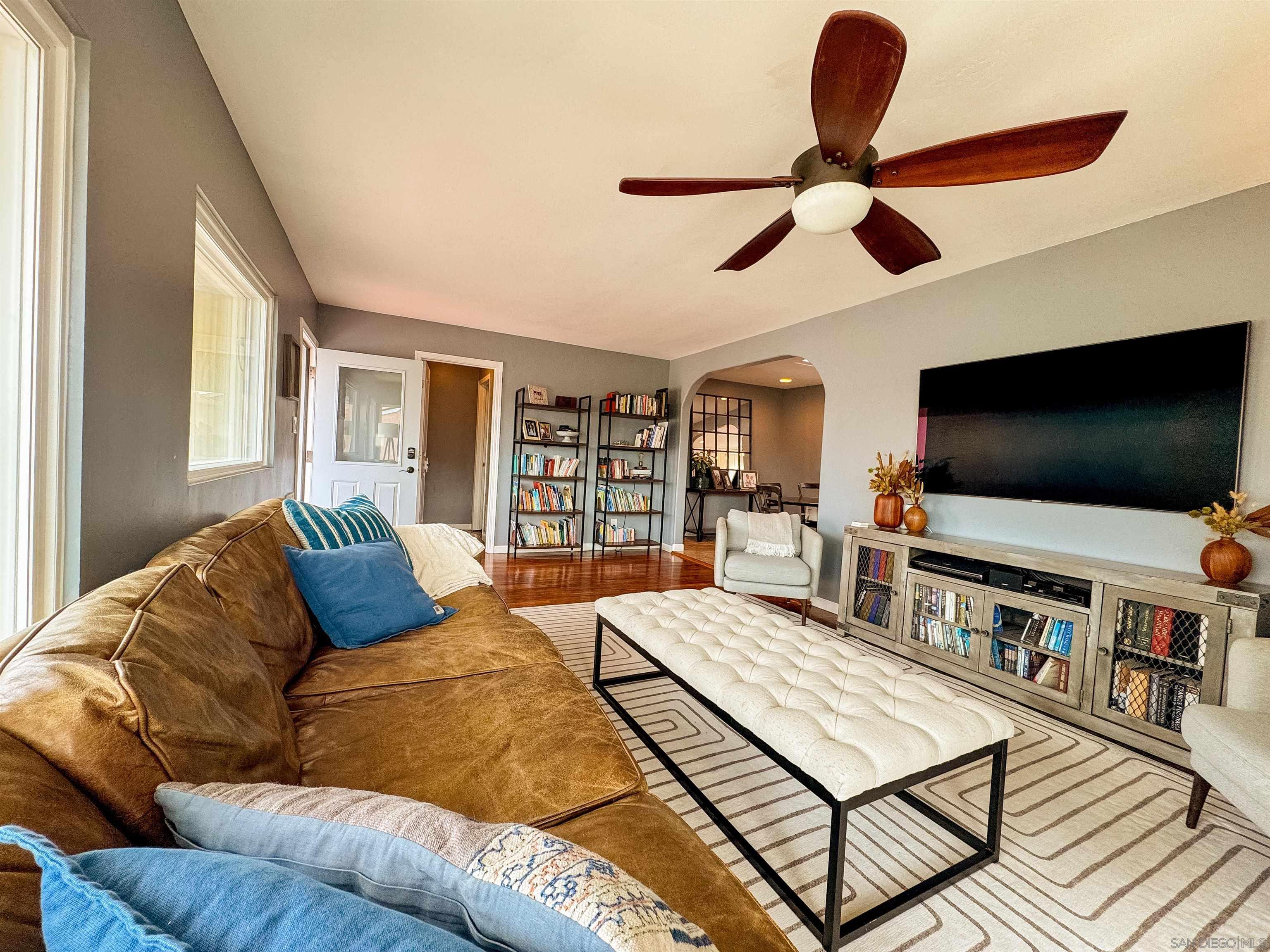 Detail Gallery Image 29 of 48 For 3044  Meadow Grove Dr, San Diego,  CA 92110 - 4 Beds | 3 Baths