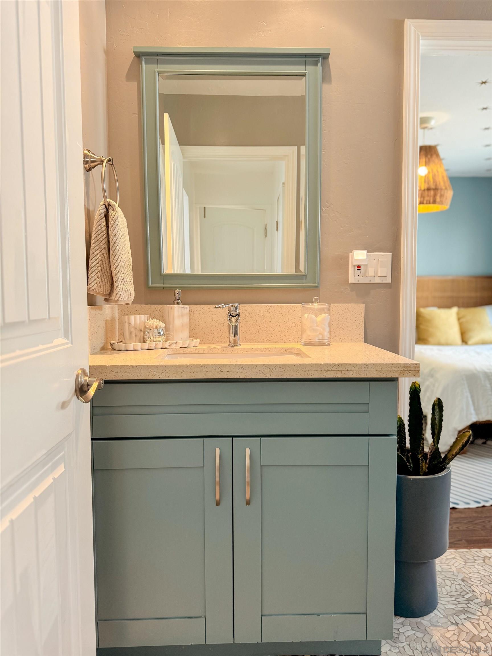 Detail Gallery Image 37 of 48 For 3044  Meadow Grove Dr, San Diego,  CA 92110 - 4 Beds | 3 Baths