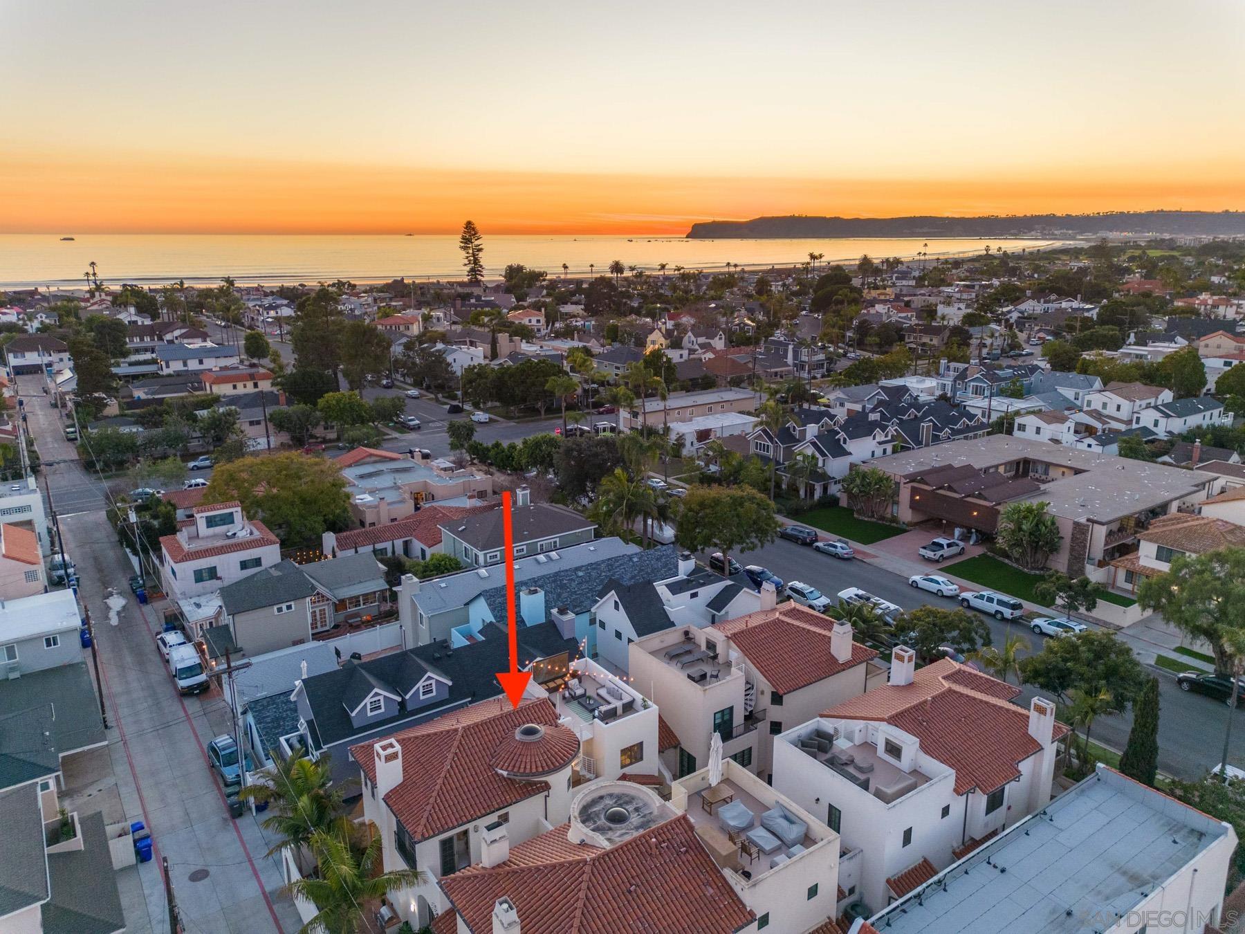 Detail Gallery Image 2 of 40 For 937  F Ave, Coronado,  CA 92118 - 3 Beds | 3/1 Baths