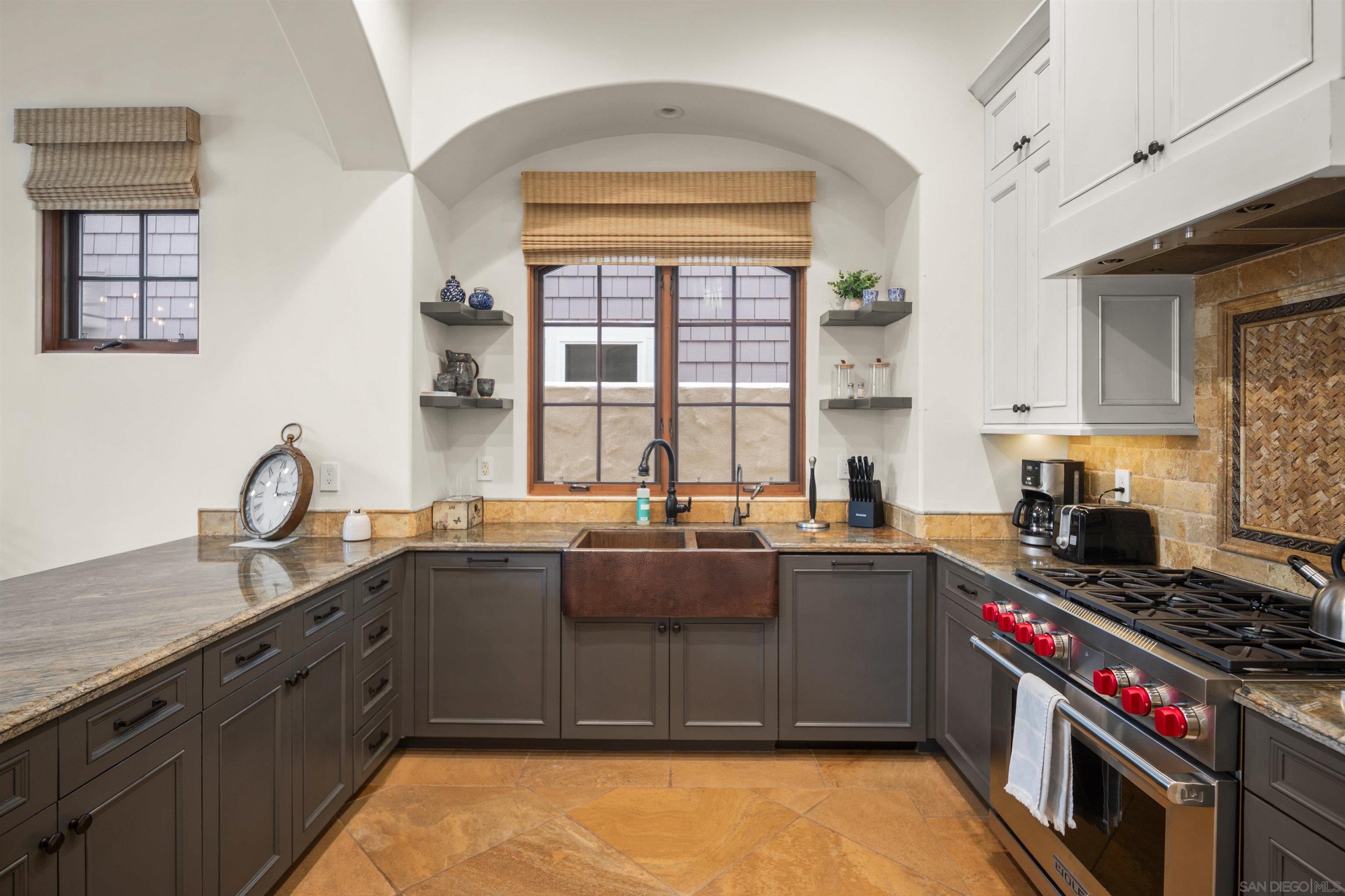 Detail Gallery Image 13 of 40 For 937  F Ave, Coronado,  CA 92118 - 3 Beds | 3/1 Baths