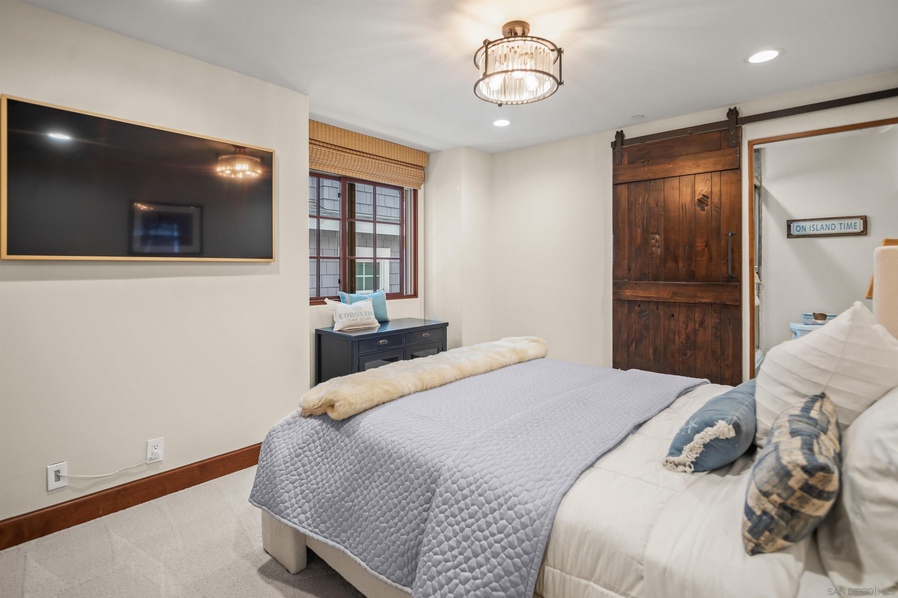 Detail Gallery Image 18 of 40 For 937  F Ave, Coronado,  CA 92118 - 3 Beds | 3/1 Baths