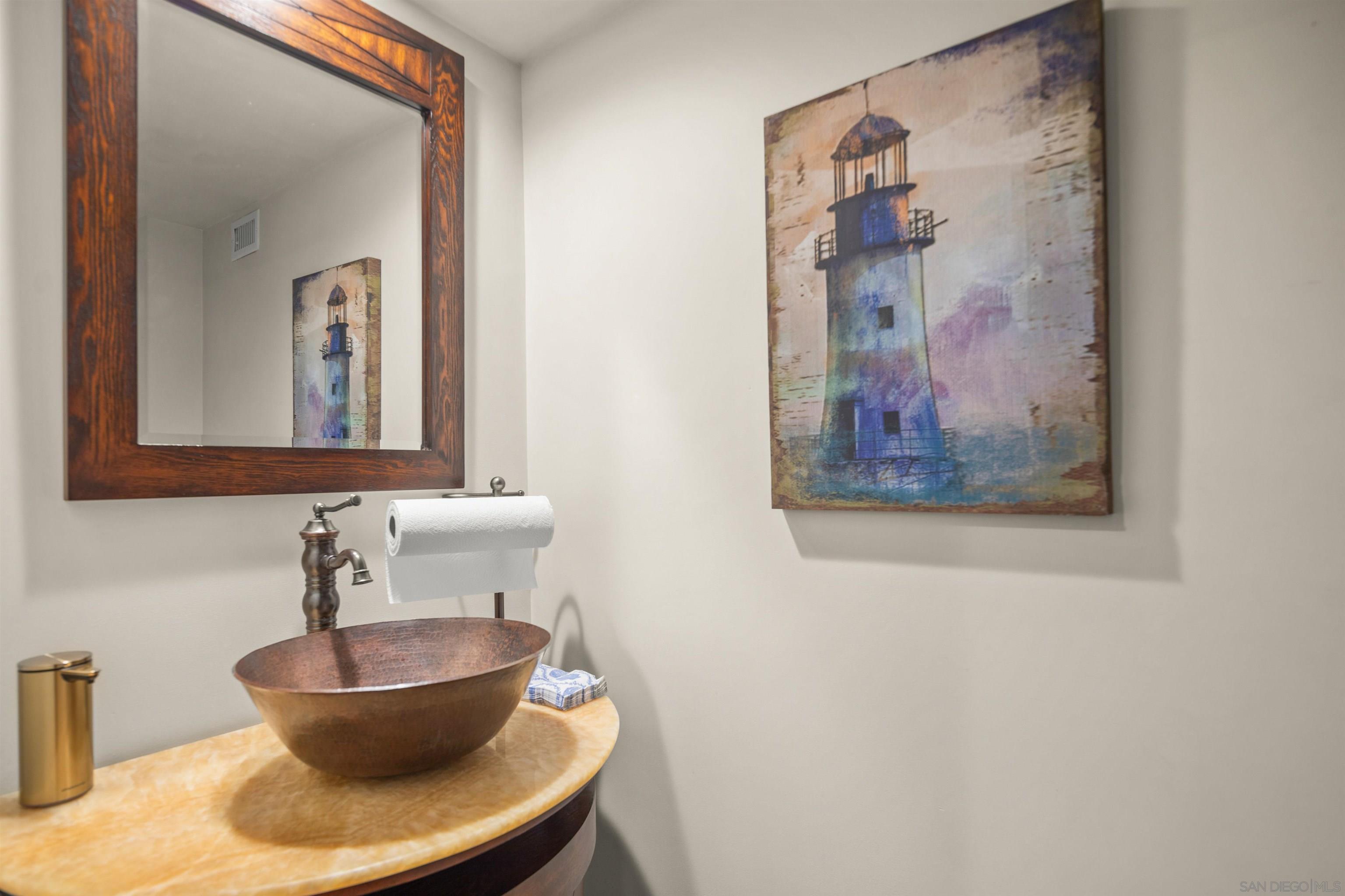 Detail Gallery Image 33 of 40 For 937  F Ave, Coronado,  CA 92118 - 3 Beds | 3/1 Baths