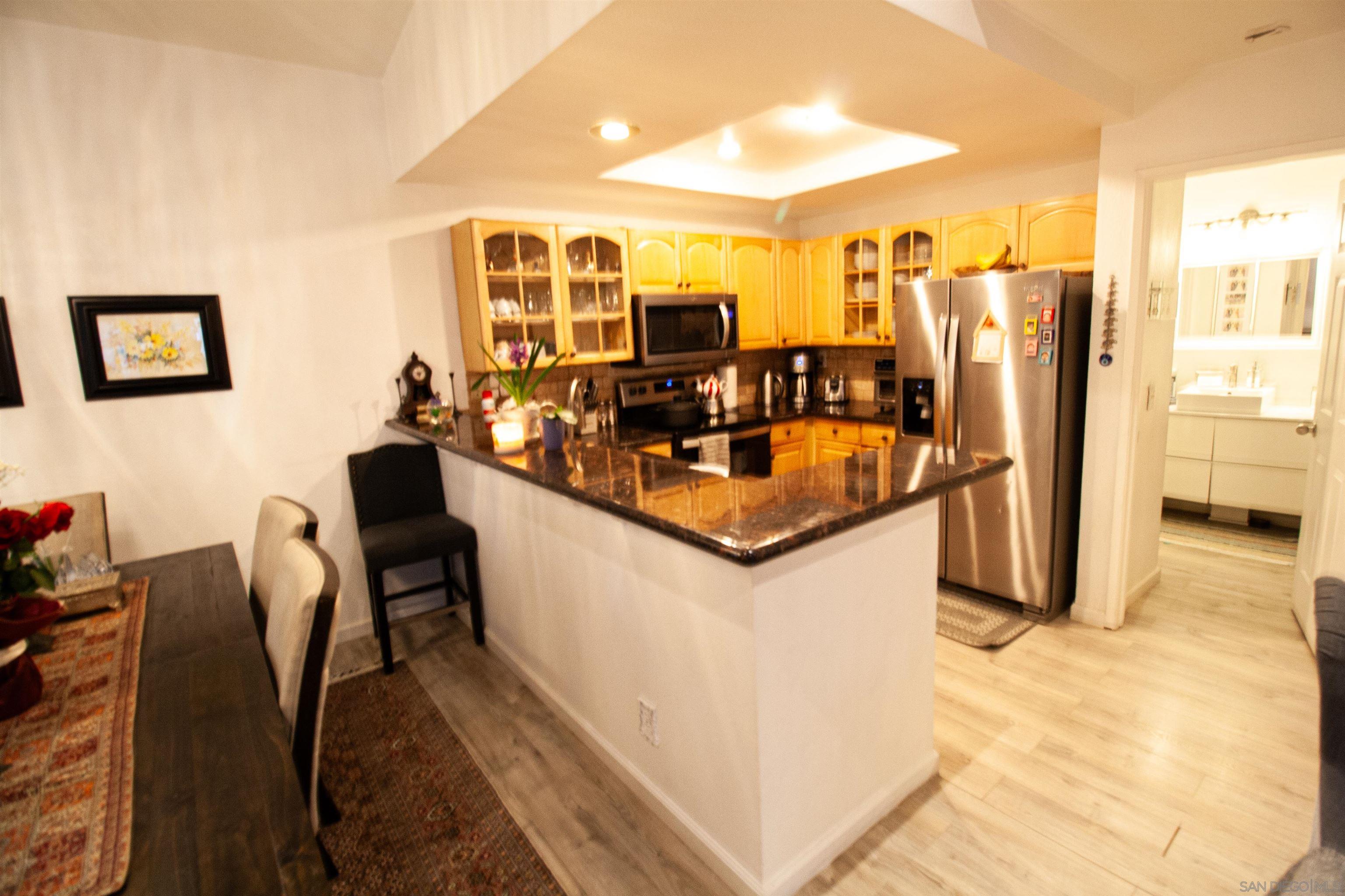 Detail Gallery Image 4 of 8 For 2425  Cranston Dr.  #219,  Escondido,  CA 92025 - 2 Beds | 2 Baths