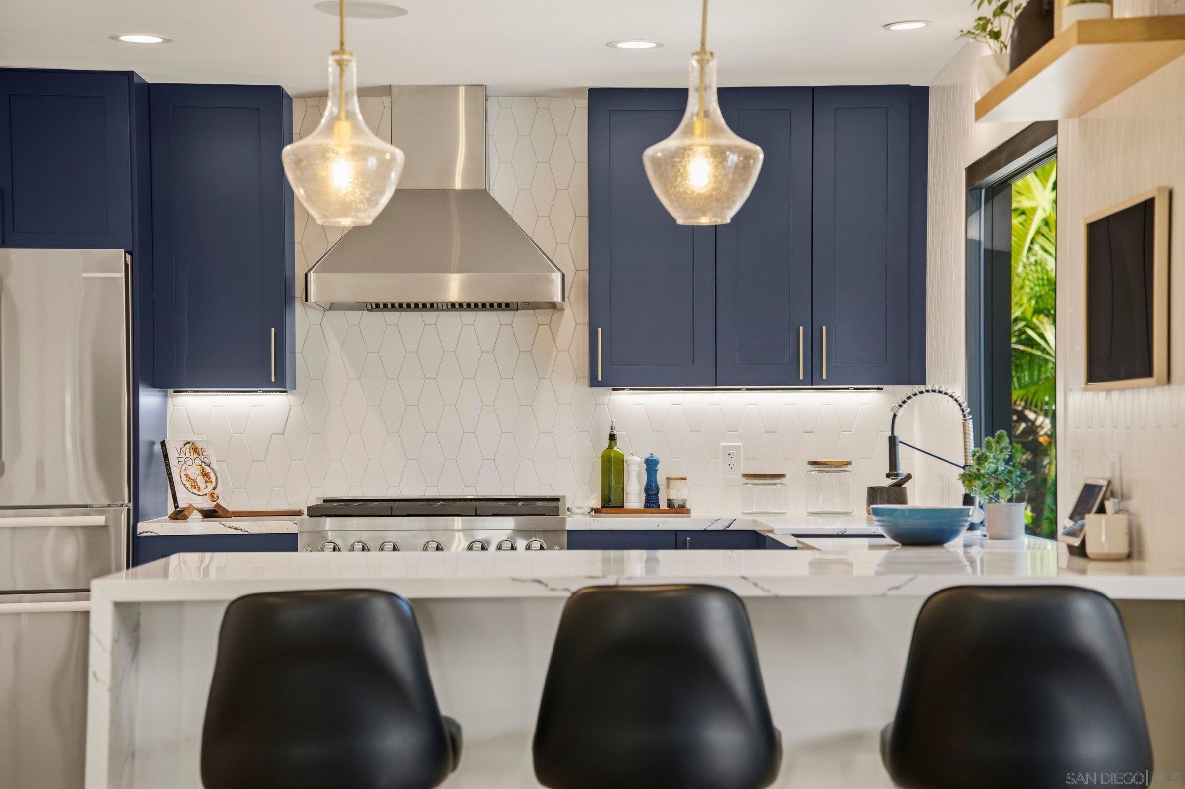 Detail Gallery Image 14 of 75 For 965  Home Ave, Carlsbad,  CA 92008 - 3 Beds | 3 Baths