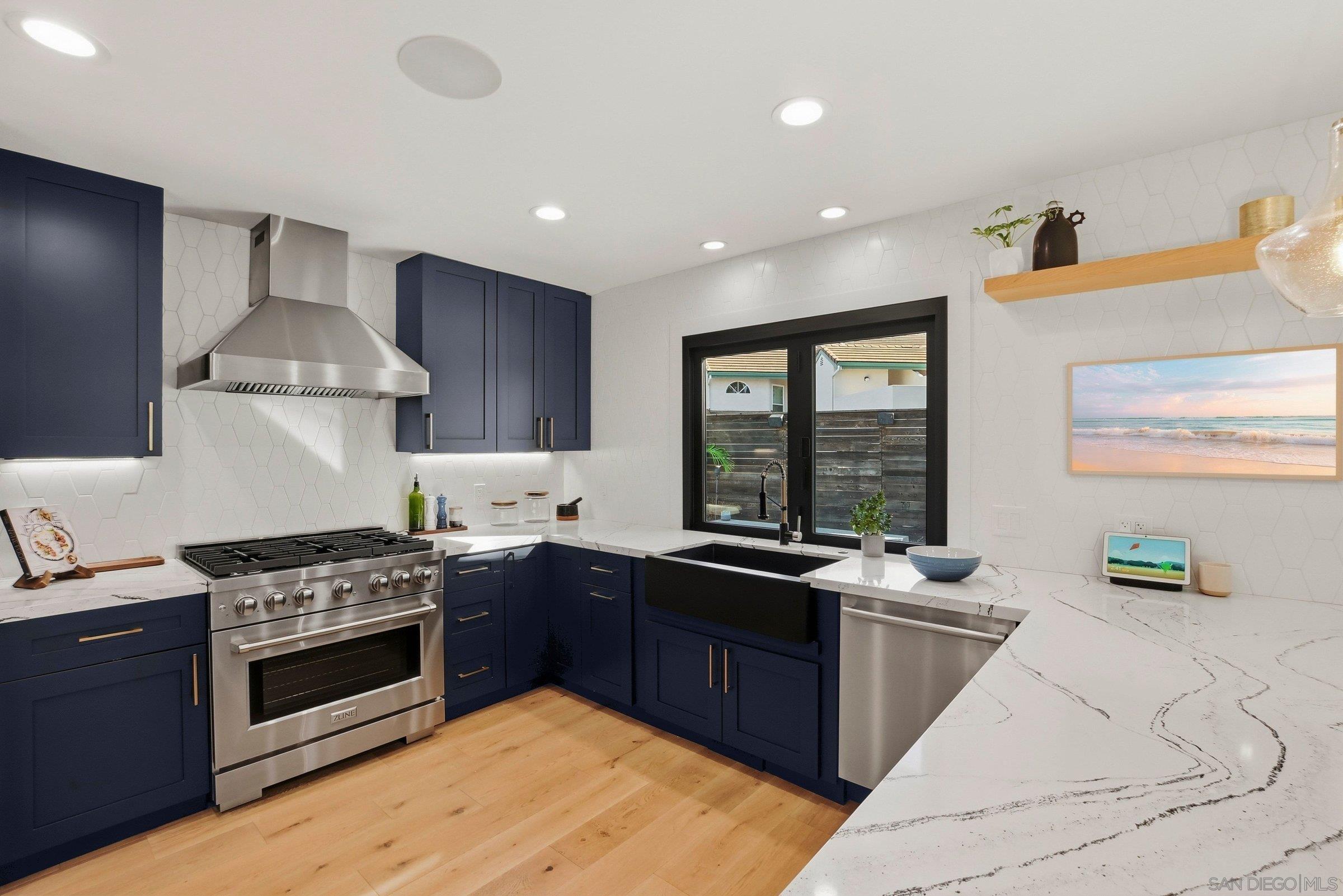 Detail Gallery Image 15 of 75 For 965  Home Ave, Carlsbad,  CA 92008 - 3 Beds | 3 Baths