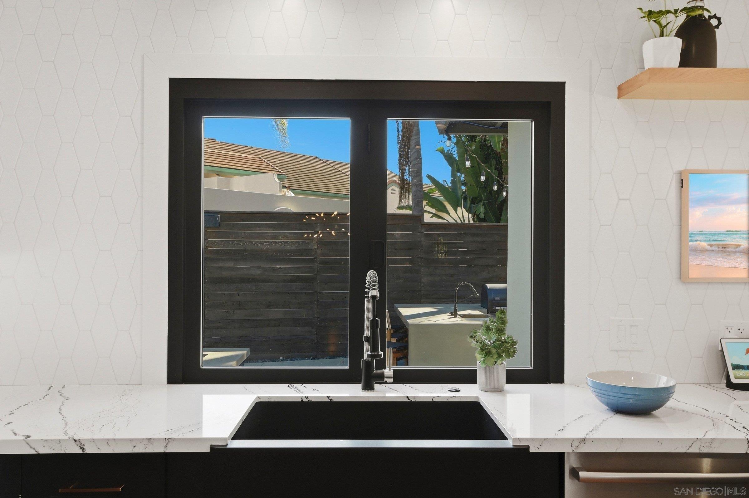 Detail Gallery Image 17 of 75 For 965  Home Ave, Carlsbad,  CA 92008 - 3 Beds | 3 Baths