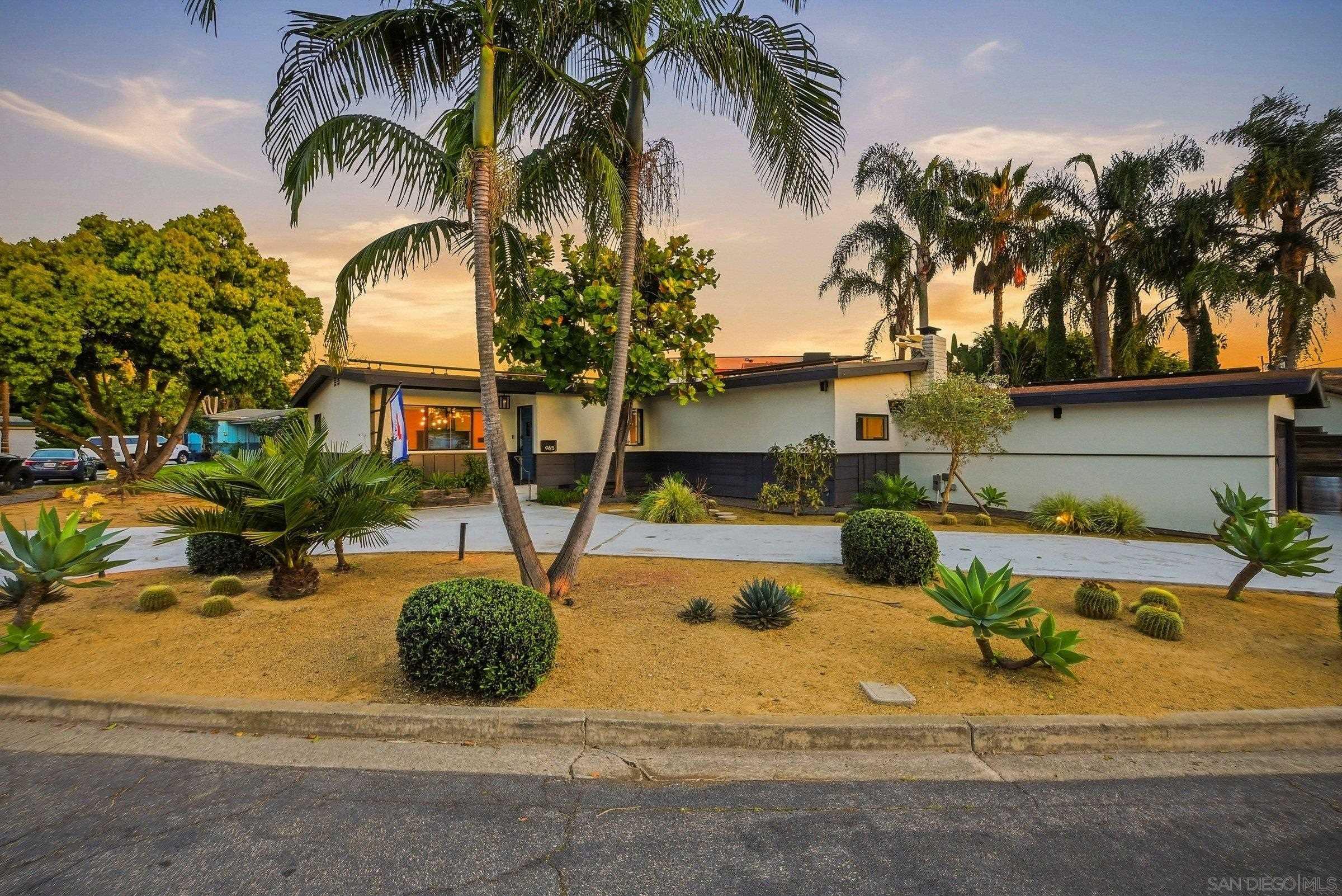 Detail Gallery Image 3 of 75 For 965  Home Ave, Carlsbad,  CA 92008 - 3 Beds | 3 Baths