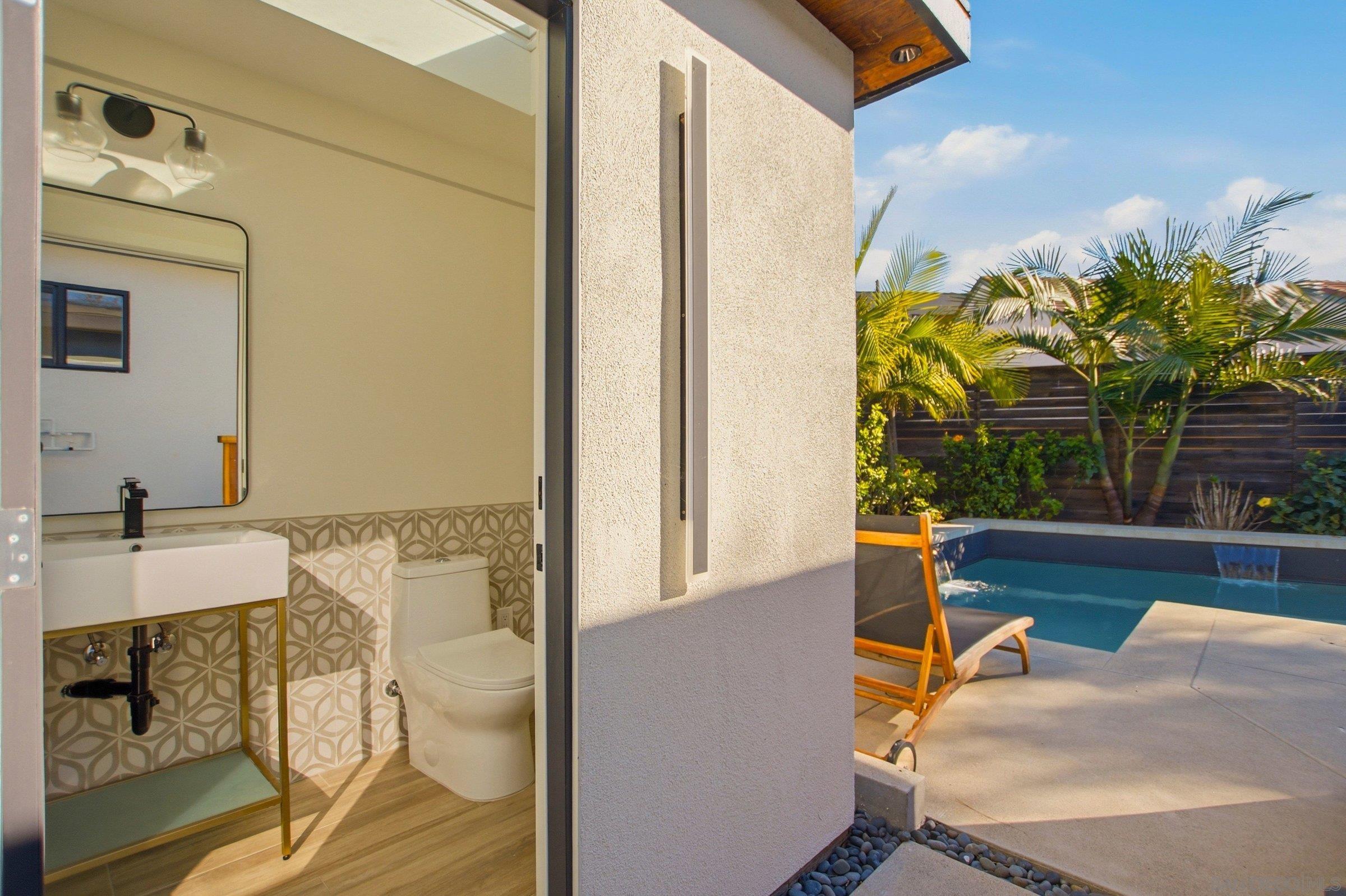 Detail Gallery Image 35 of 75 For 965  Home Ave, Carlsbad,  CA 92008 - 3 Beds | 3 Baths