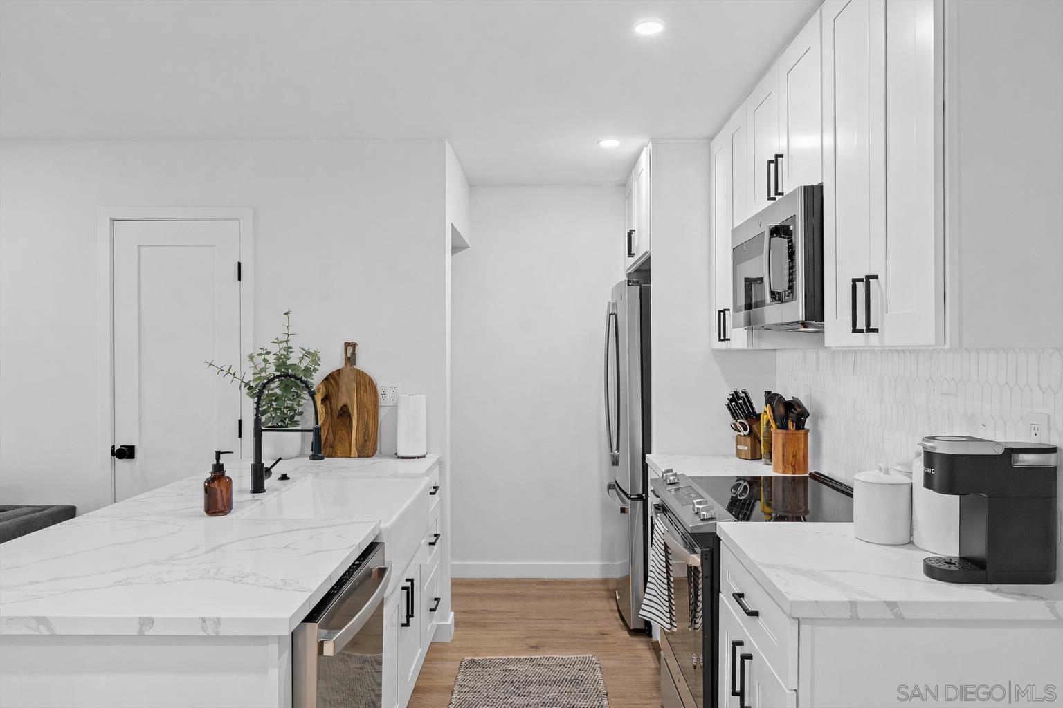 Detail Gallery Image 7 of 25 For 6111  Rancho Mission Rd  #313,  San Diego,  CA 92108 - 2 Beds | 2/1 Baths