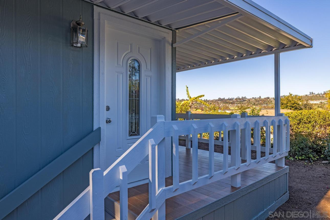 Detail Gallery Image 2 of 26 For 4876  Old Cliffs Rd., San Diego,  CA 92120 - 2 Beds | 2 Baths
