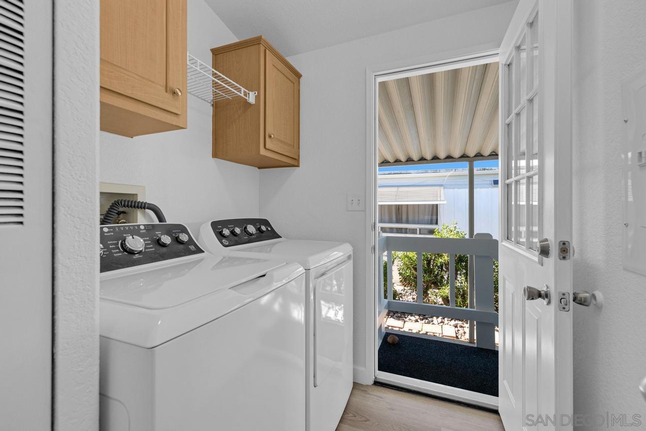 Detail Gallery Image 15 of 26 For 4876  Old Cliffs Rd., San Diego,  CA 92120 - 2 Beds | 2 Baths