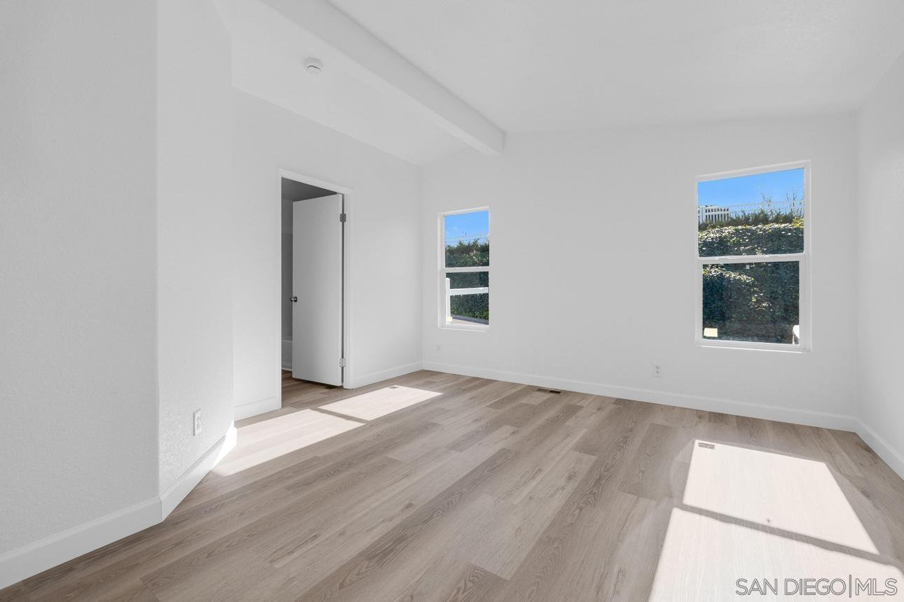 Detail Gallery Image 10 of 26 For 4876  Old Cliffs Rd., San Diego,  CA 92120 - 2 Beds | 2 Baths