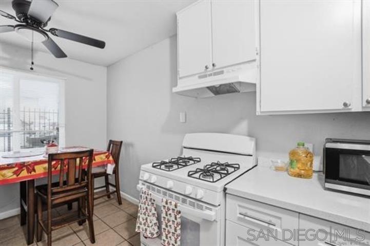 Detail Gallery Image 12 of 19 For 829  Grand Avenue, Spring Valley,  CA 91977 - – Beds | – Baths