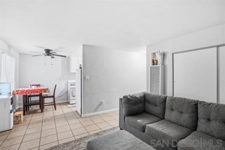 Detail Gallery Image 8 of 19 For 829  Grand Avenue, Spring Valley,  CA 91977 - – Beds | – Baths