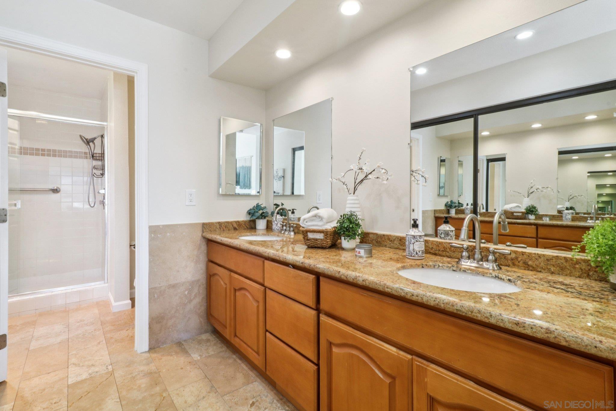 Detail Gallery Image 15 of 40 For 2829  Forest View Way, Carlsbad,  CA 92008 - 3 Beds | 2/1 Baths