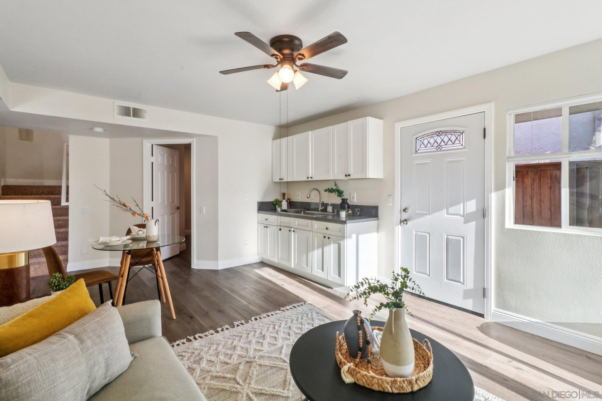 Detail Gallery Image 19 of 40 For 2829  Forest View Way, Carlsbad,  CA 92008 - 3 Beds | 2/1 Baths