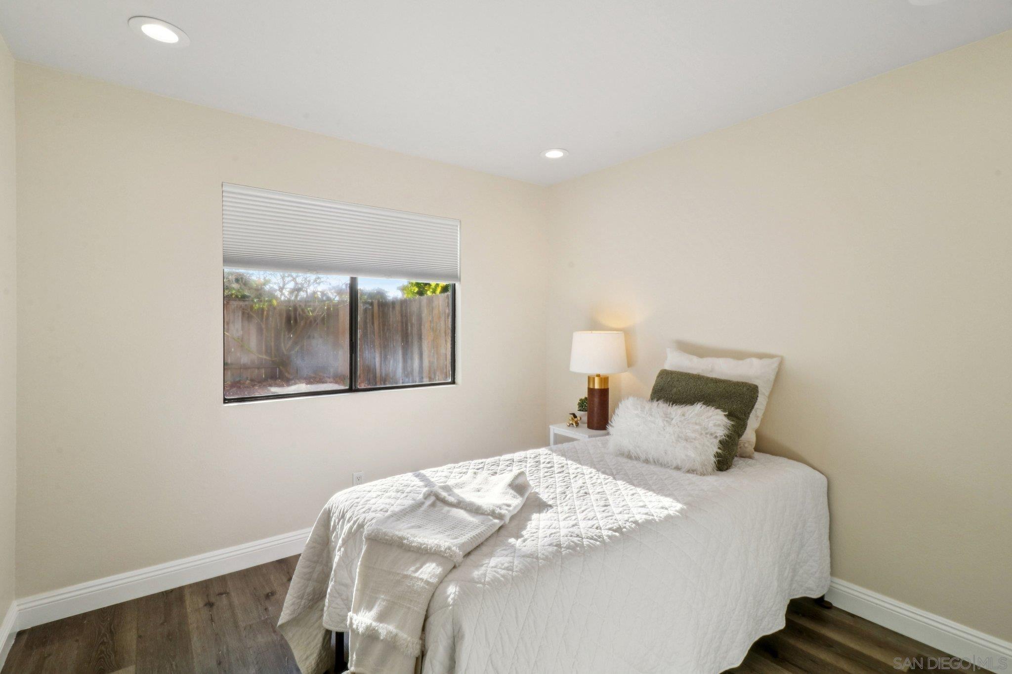 Detail Gallery Image 23 of 40 For 2829  Forest View Way, Carlsbad,  CA 92008 - 3 Beds | 2/1 Baths