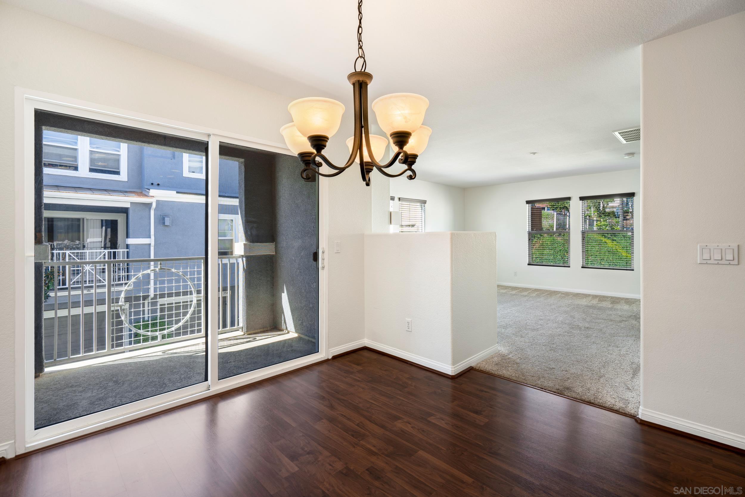 Detail Gallery Image 14 of 35 For 3548  Shoreline Bluff Lane, San Diego,  CA 92110 - 2 Beds | 2/1 Baths