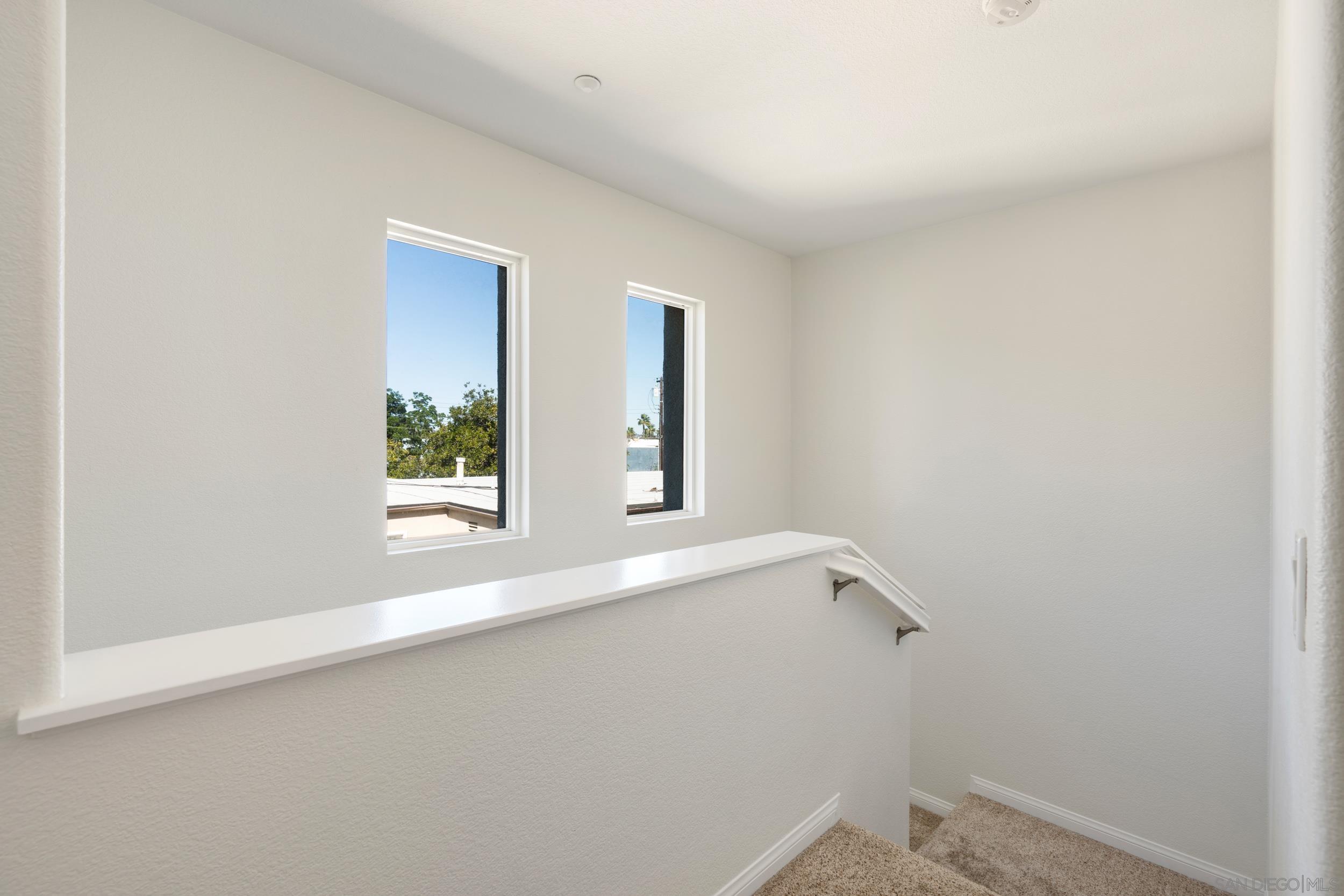 Detail Gallery Image 17 of 35 For 3548  Shoreline Bluff Lane, San Diego,  CA 92110 - 2 Beds | 2/1 Baths