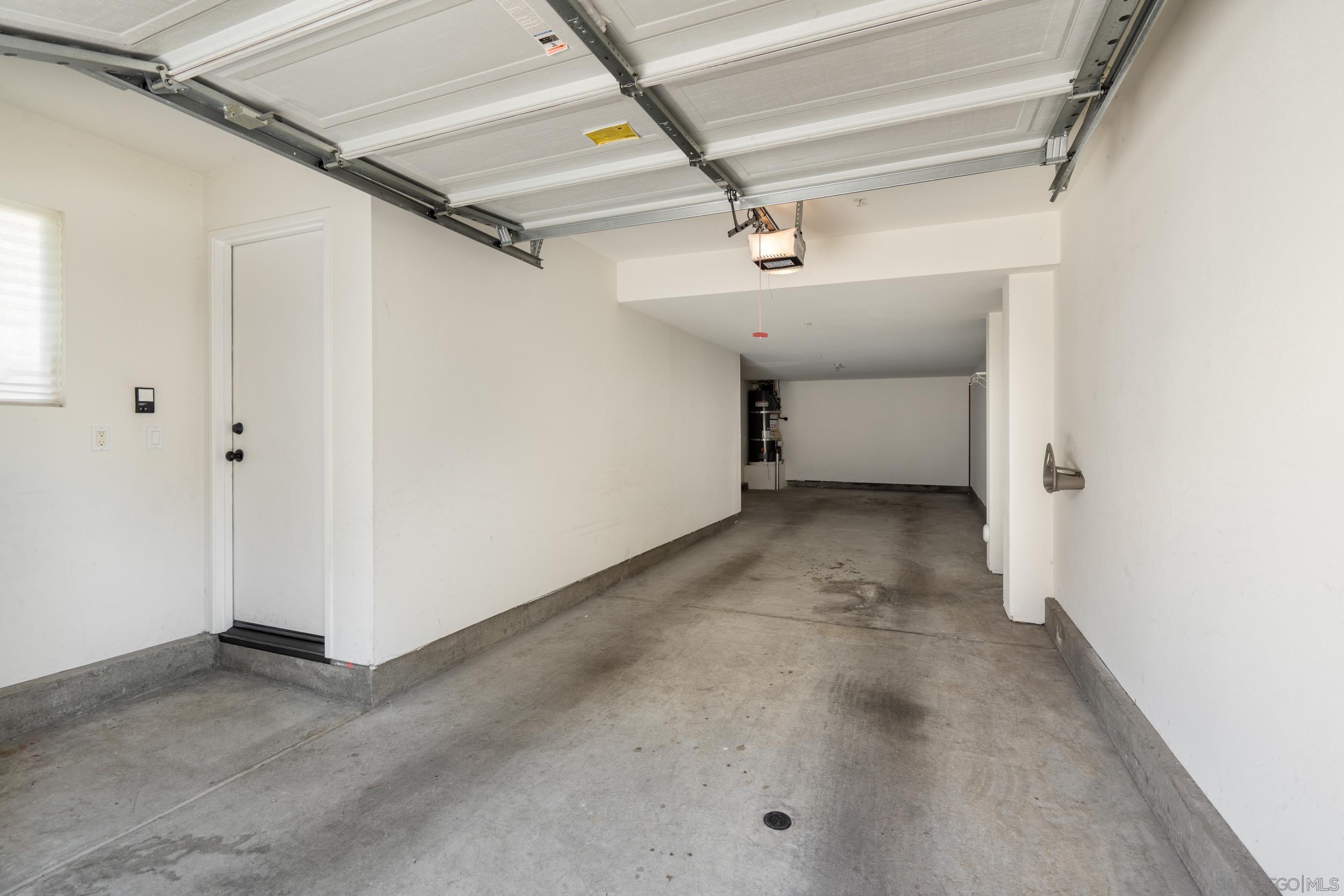 Detail Gallery Image 26 of 35 For 3548  Shoreline Bluff Lane, San Diego,  CA 92110 - 2 Beds | 2/1 Baths