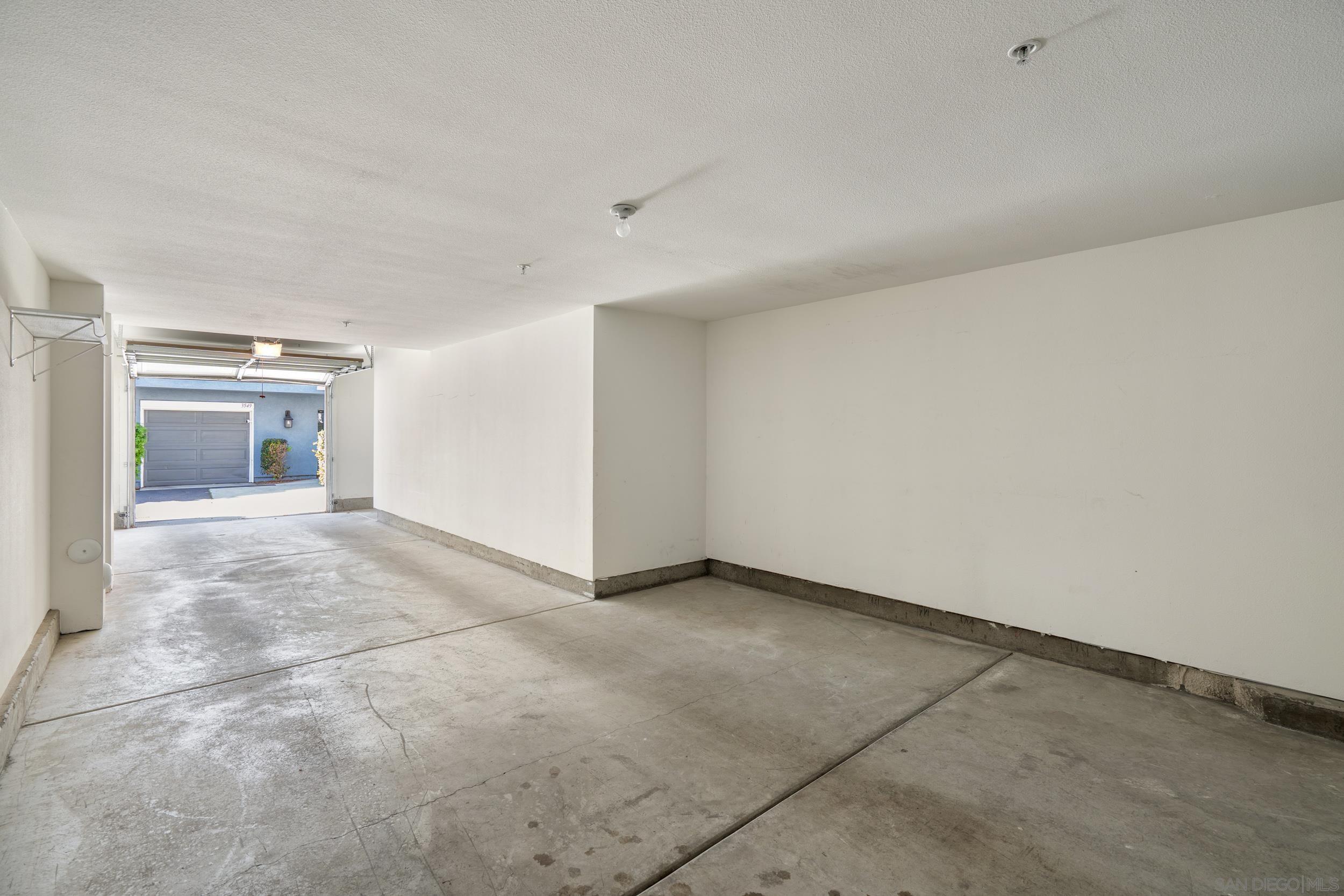 Detail Gallery Image 27 of 35 For 3548  Shoreline Bluff Lane, San Diego,  CA 92110 - 2 Beds | 2/1 Baths