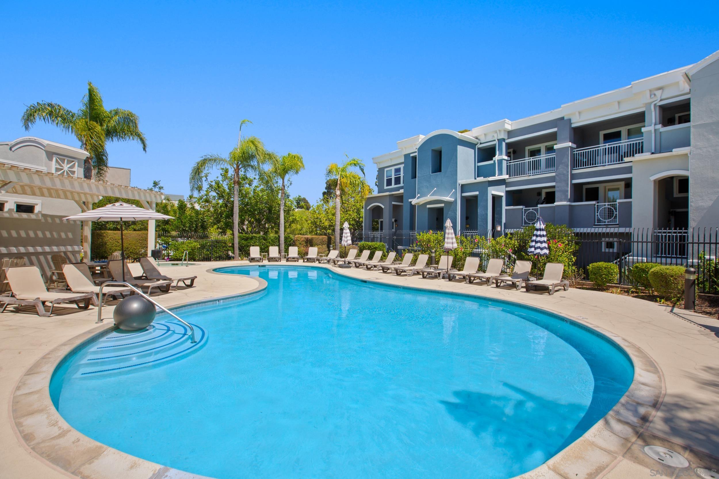 Detail Gallery Image 31 of 35 For 3548  Shoreline Bluff Lane, San Diego,  CA 92110 - 2 Beds | 2/1 Baths