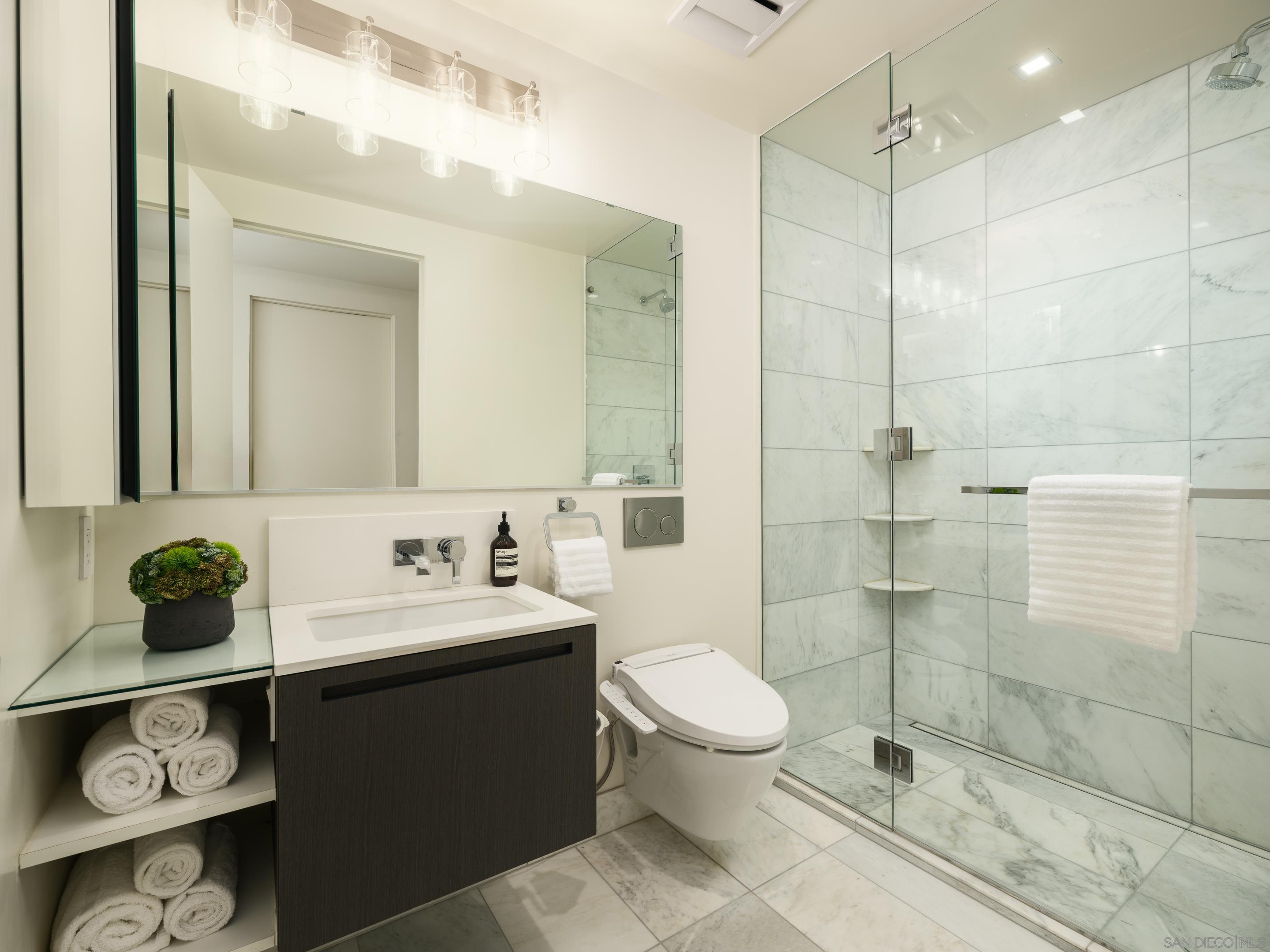 Detail Gallery Image 18 of 41 For 2855  5th Ave  #901,  San Diego,  CA 92103 - 3 Beds | 3 Baths