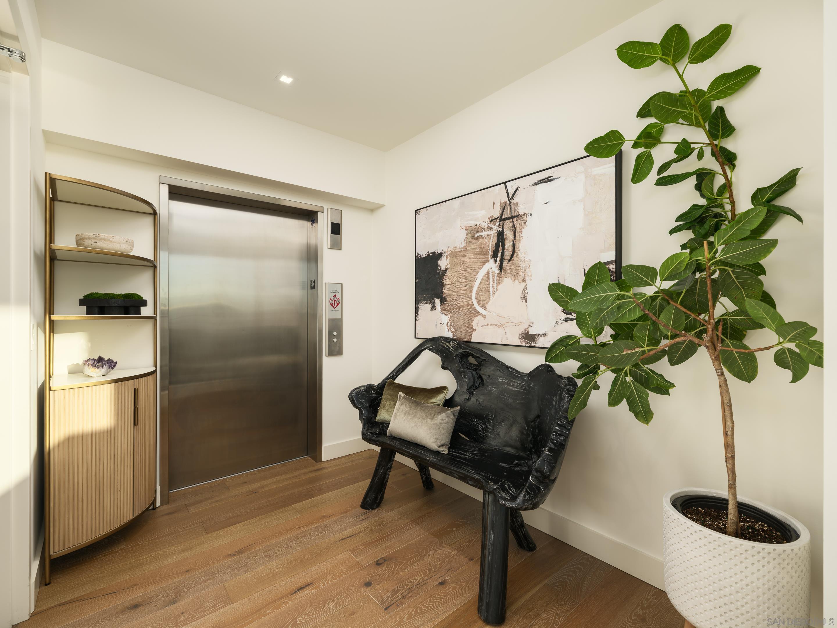 Detail Gallery Image 4 of 41 For 2855  5th Ave  #901,  San Diego,  CA 92103 - 3 Beds | 3 Baths