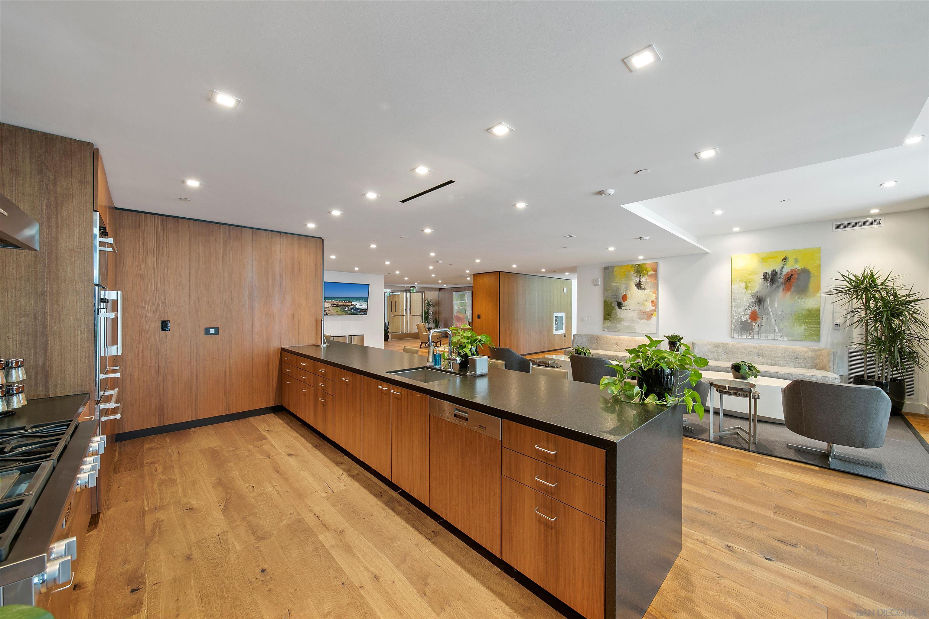 Detail Gallery Image 36 of 41 For 2855  5th Ave  #901,  San Diego,  CA 92103 - 3 Beds | 3 Baths