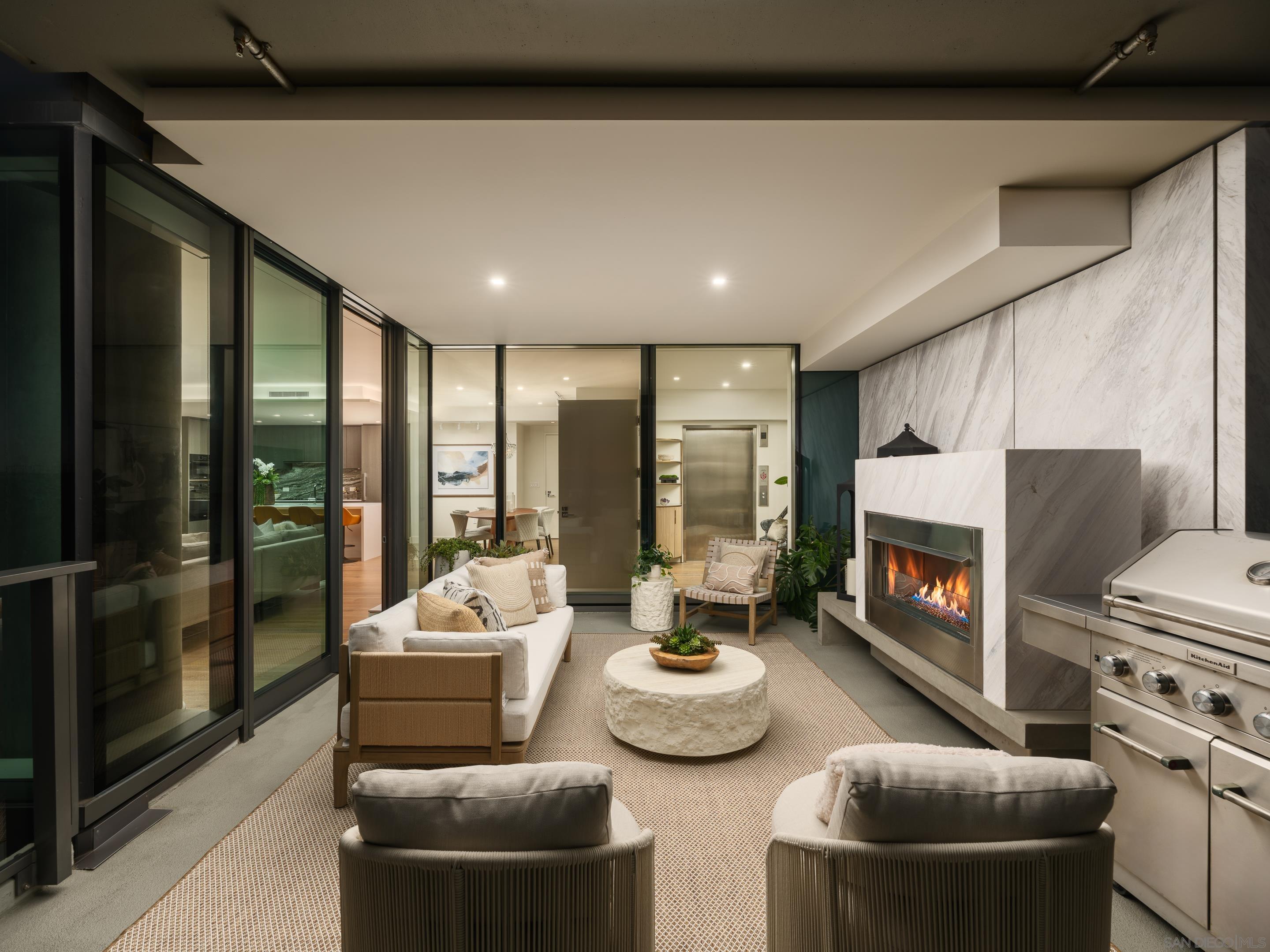 Detail Gallery Image 8 of 41 For 2855  5th Ave  #901,  San Diego,  CA 92103 - 3 Beds | 3 Baths