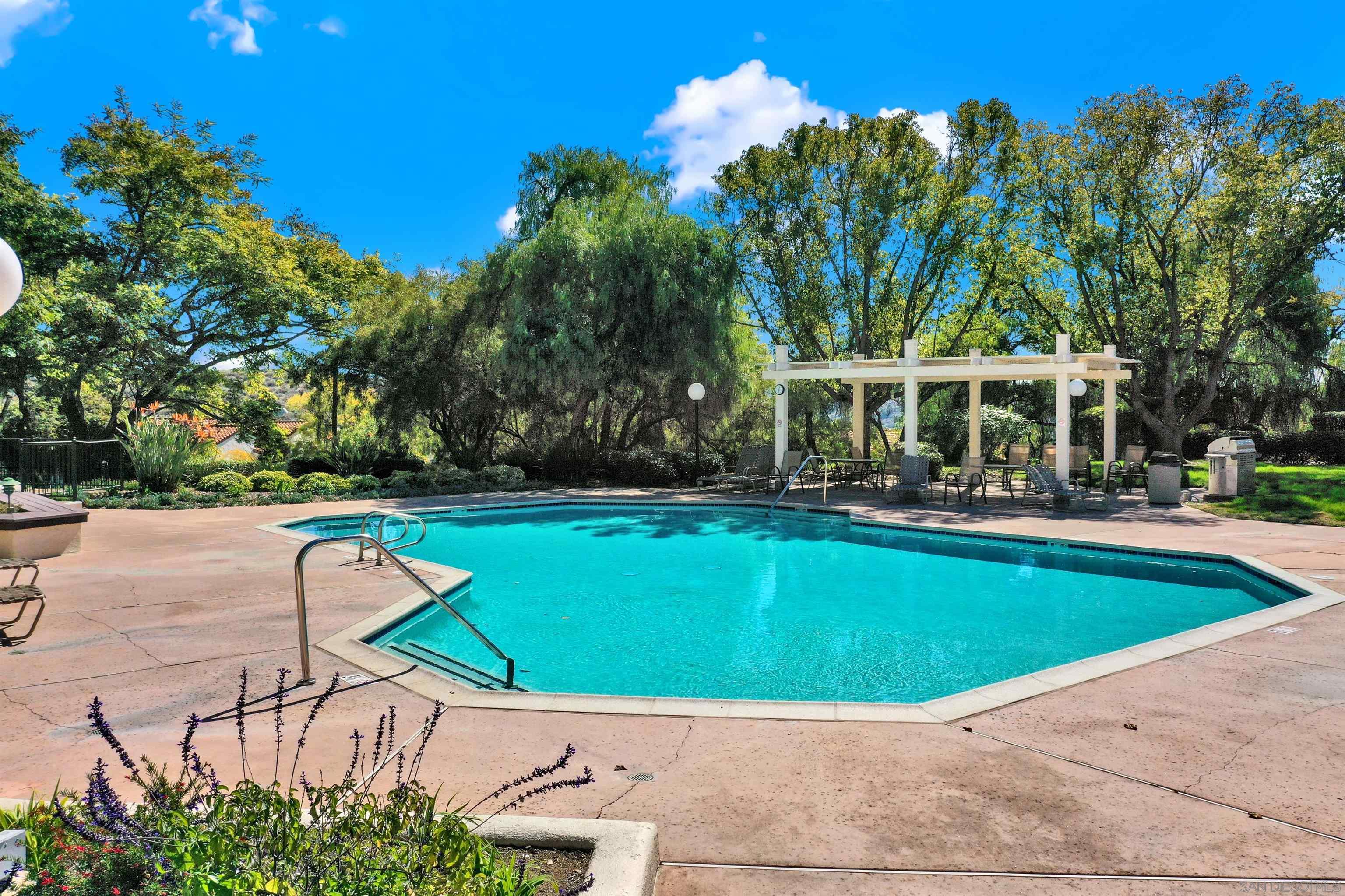 Detail Gallery Image 27 of 29 For 753  Concerto Gln, Escondido,  CA 92025 - 3 Beds | 2/1 Baths