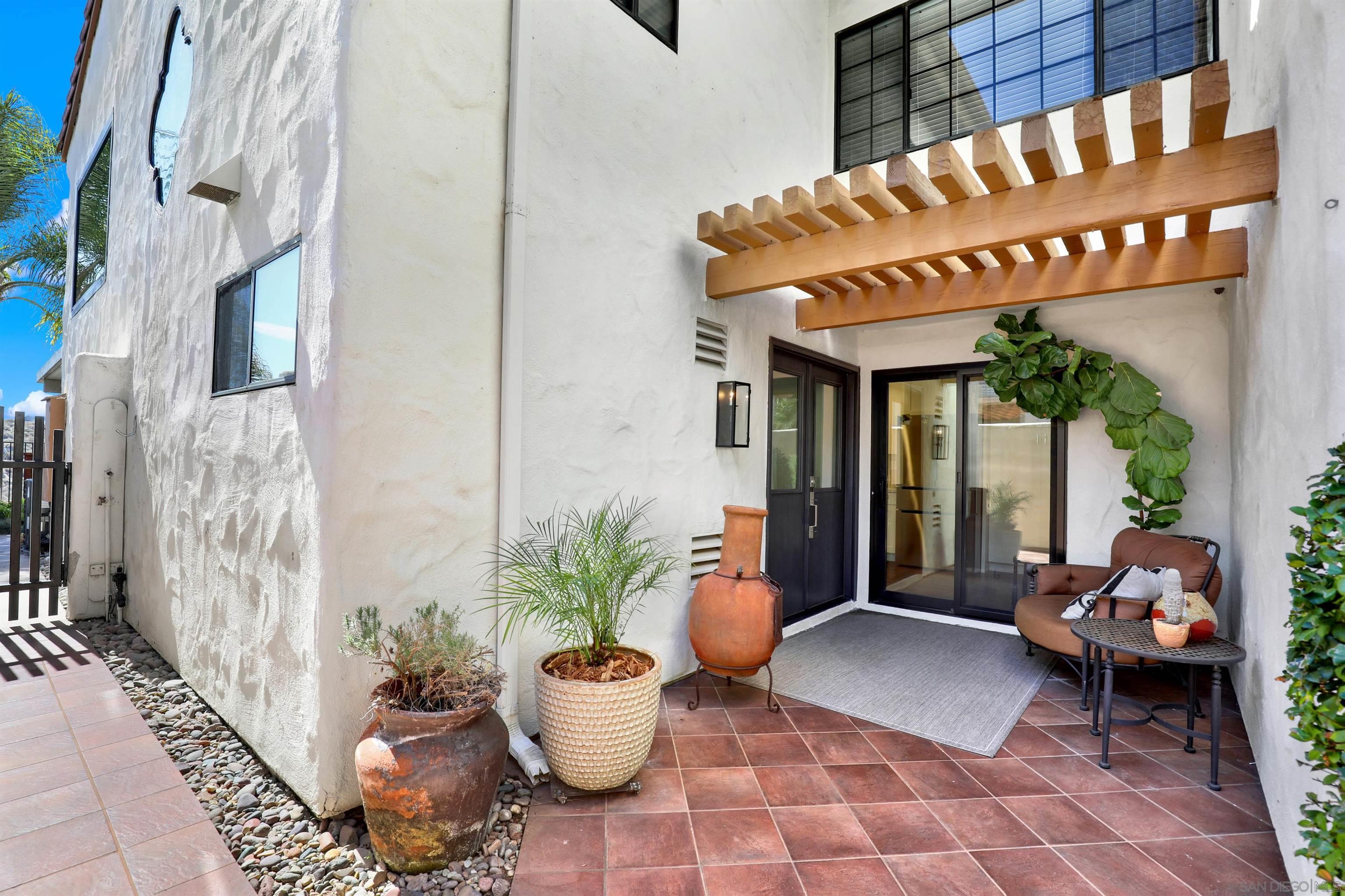 Detail Gallery Image 5 of 29 For 753  Concerto Gln, Escondido,  CA 92025 - 3 Beds | 2/1 Baths