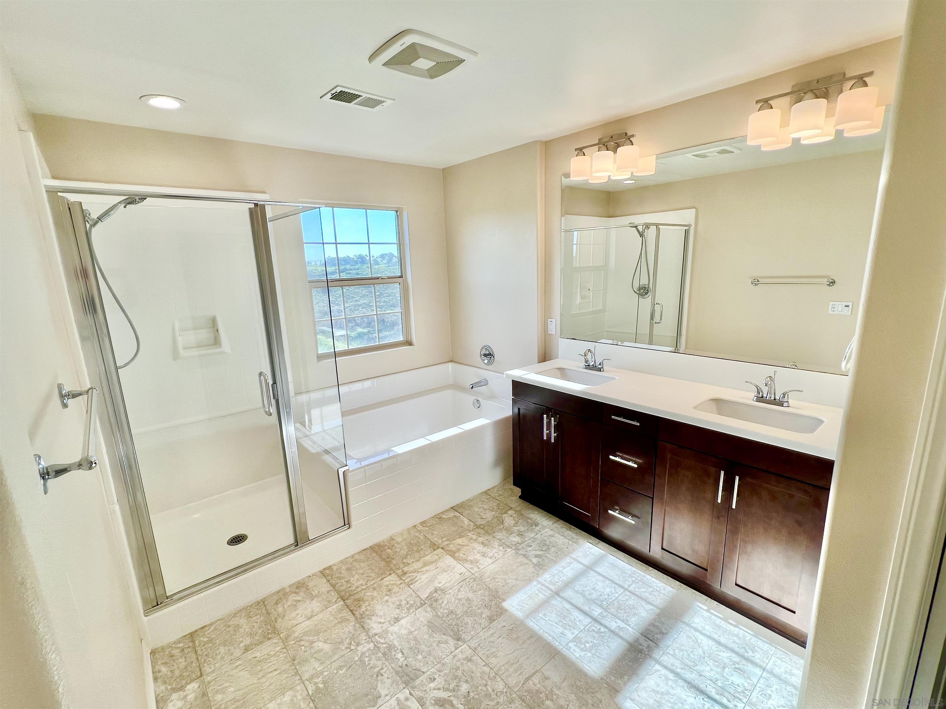 Detail Gallery Image 18 of 28 For 1775  Saltaire Pl  #34,  San Diego,  CA 92154 - 3 Beds | 2/1 Baths