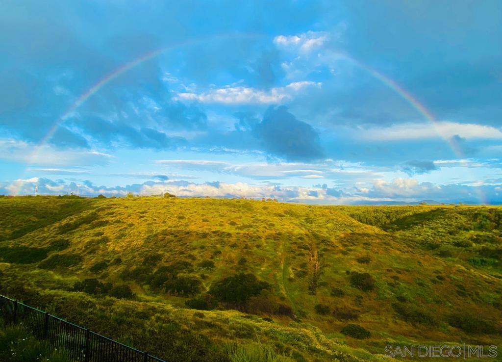 Detail Gallery Image 3 of 28 For 1775  Saltaire Pl  #34,  San Diego,  CA 92154 - 3 Beds | 2/1 Baths