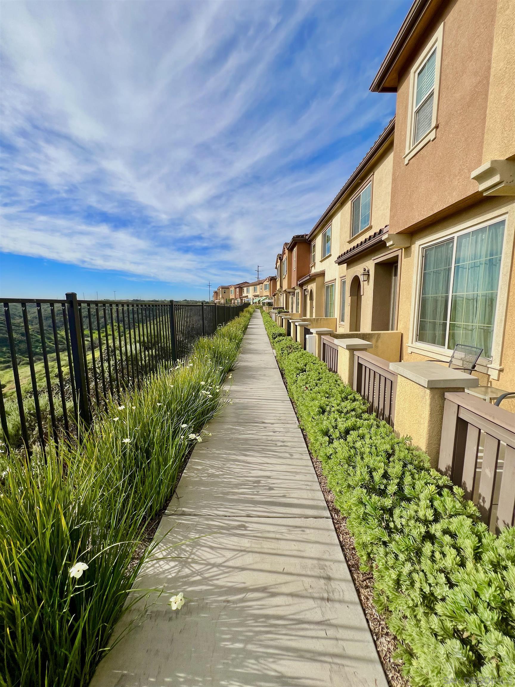 Detail Gallery Image 25 of 28 For 1775  Saltaire Pl  #34,  San Diego,  CA 92154 - 3 Beds | 2/1 Baths