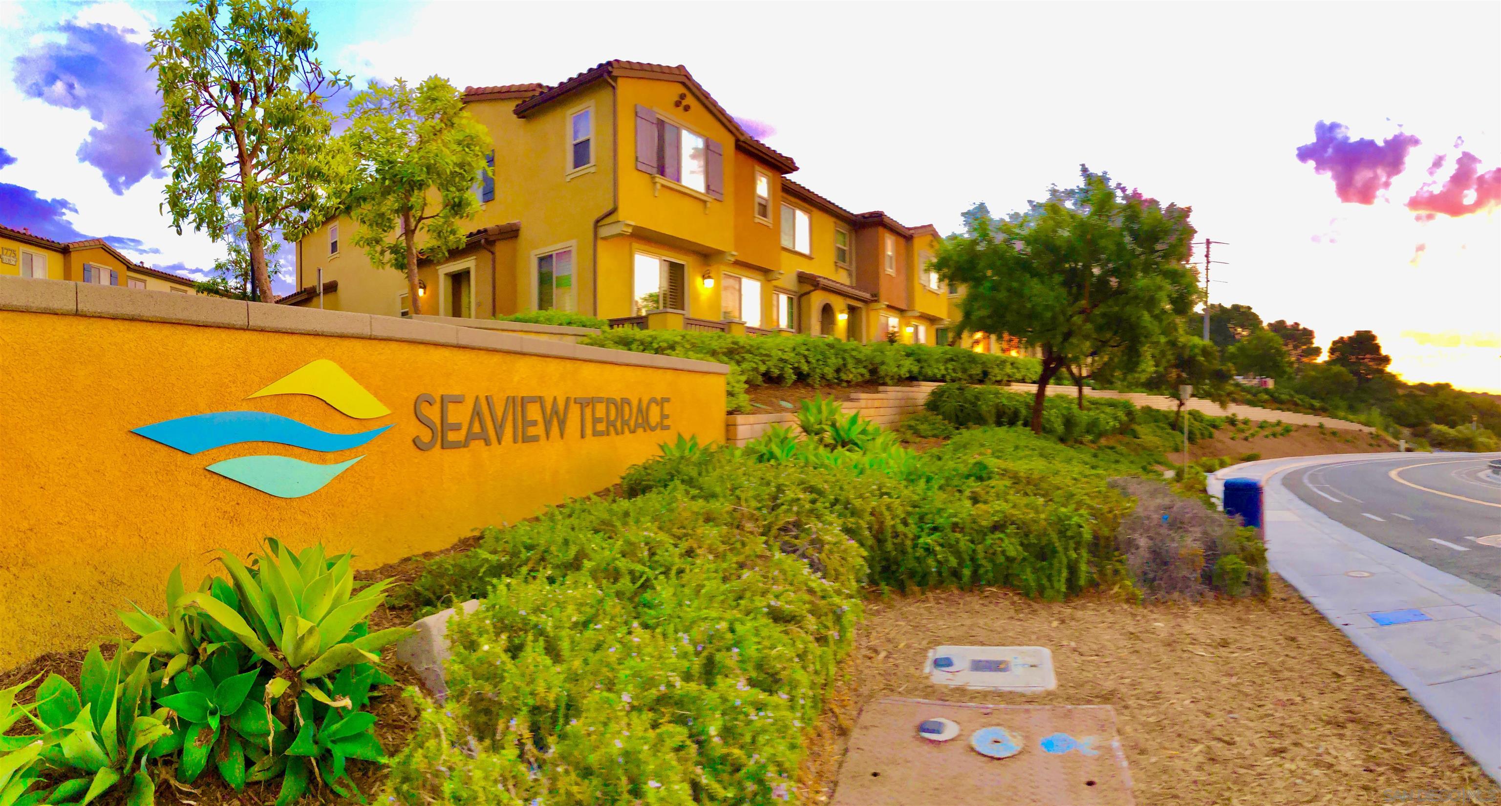 Detail Gallery Image 4 of 28 For 1775  Saltaire Pl  #34,  San Diego,  CA 92154 - 3 Beds | 2/1 Baths