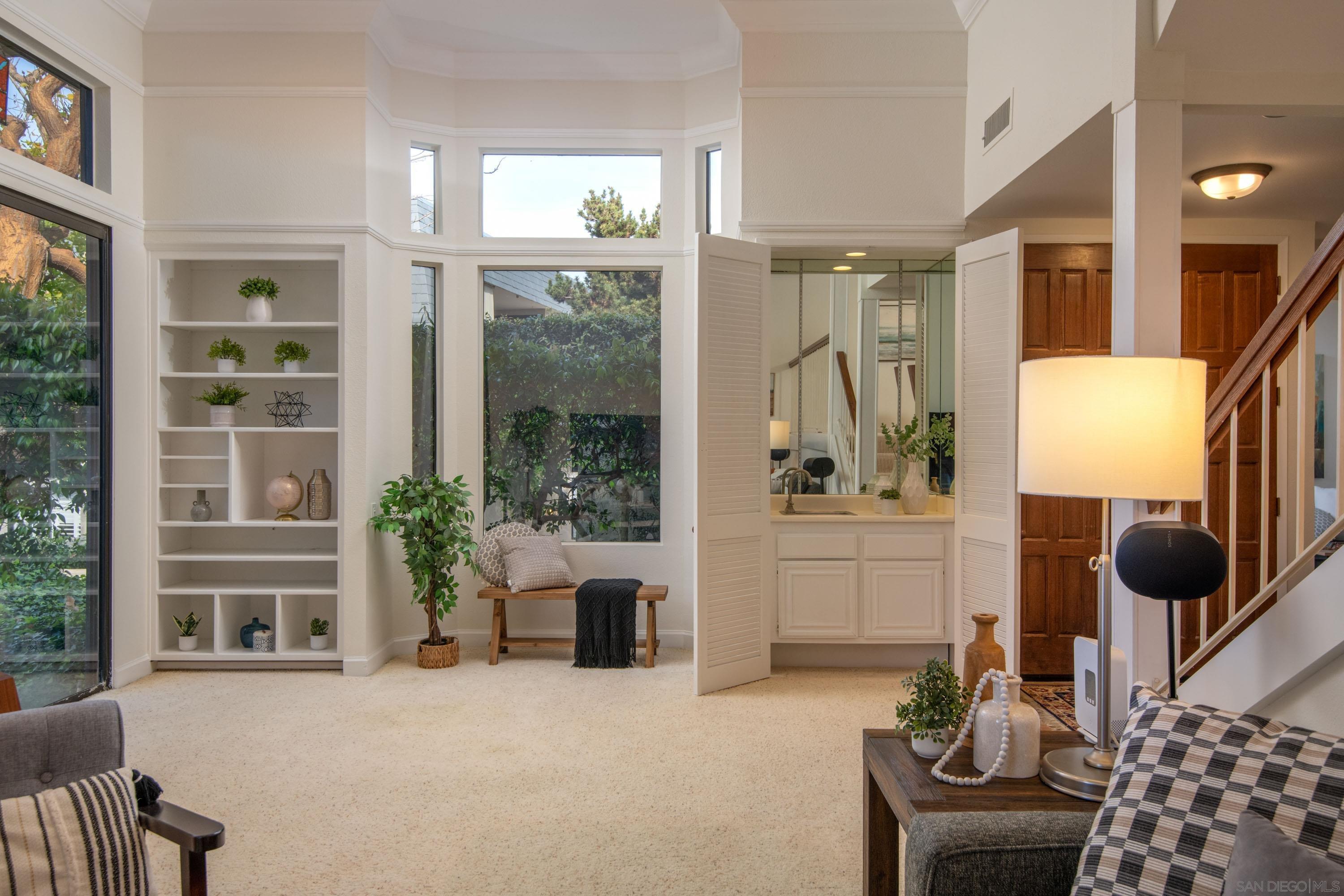 Detail Gallery Image 5 of 45 For 7975  Caminito Del Cid, La Jolla,  CA 92037 - 3 Beds | 3 Baths