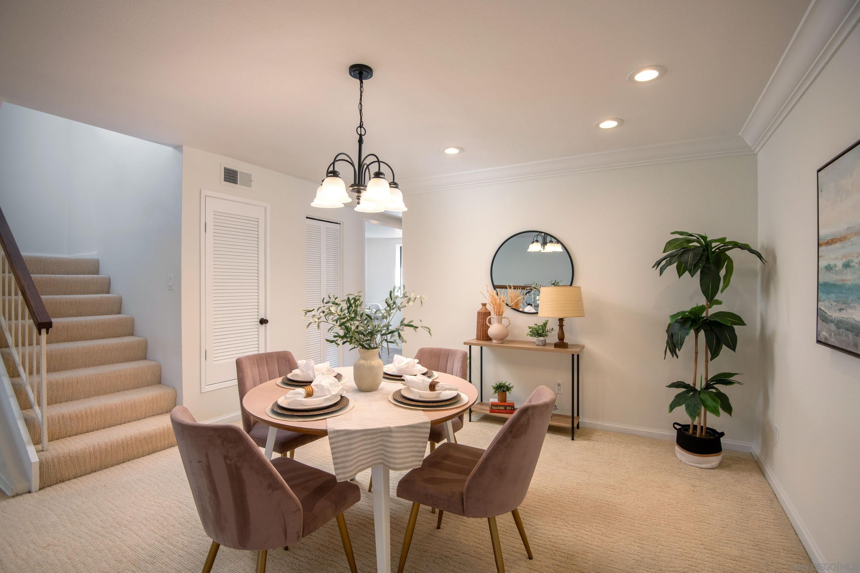 Detail Gallery Image 9 of 45 For 7975  Caminito Del Cid, La Jolla,  CA 92037 - 3 Beds | 3 Baths