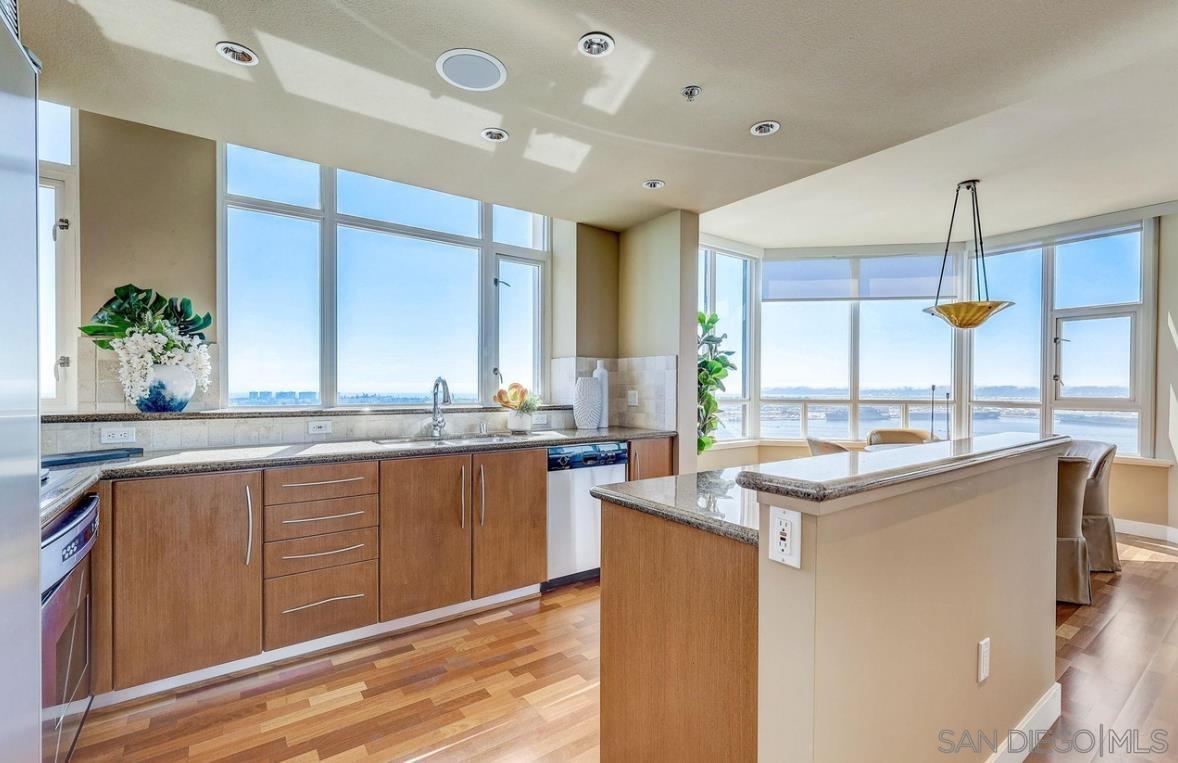 Detail Gallery Image 30 of 68 For 700  W Harbor Dr  2902, San Diego,  CA 92101 - 2 Beds | 2 Baths