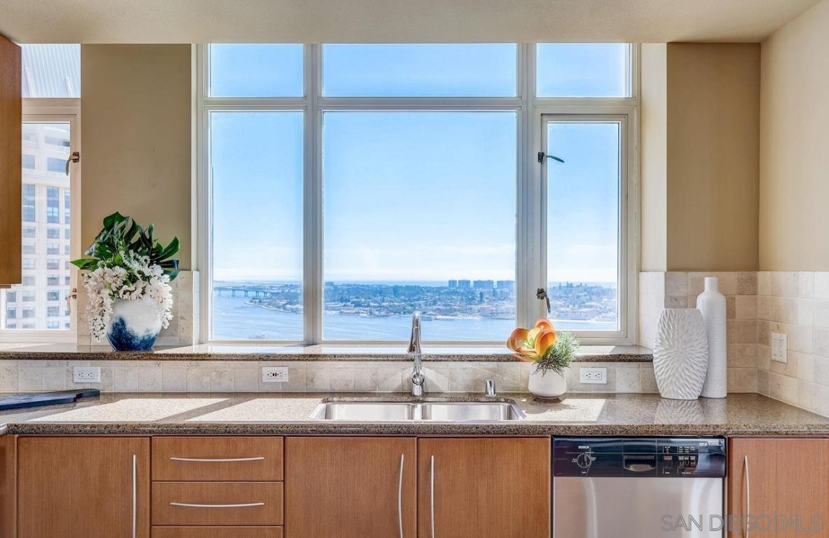 Detail Gallery Image 32 of 68 For 700  W Harbor Dr  2902, San Diego,  CA 92101 - 2 Beds | 2 Baths