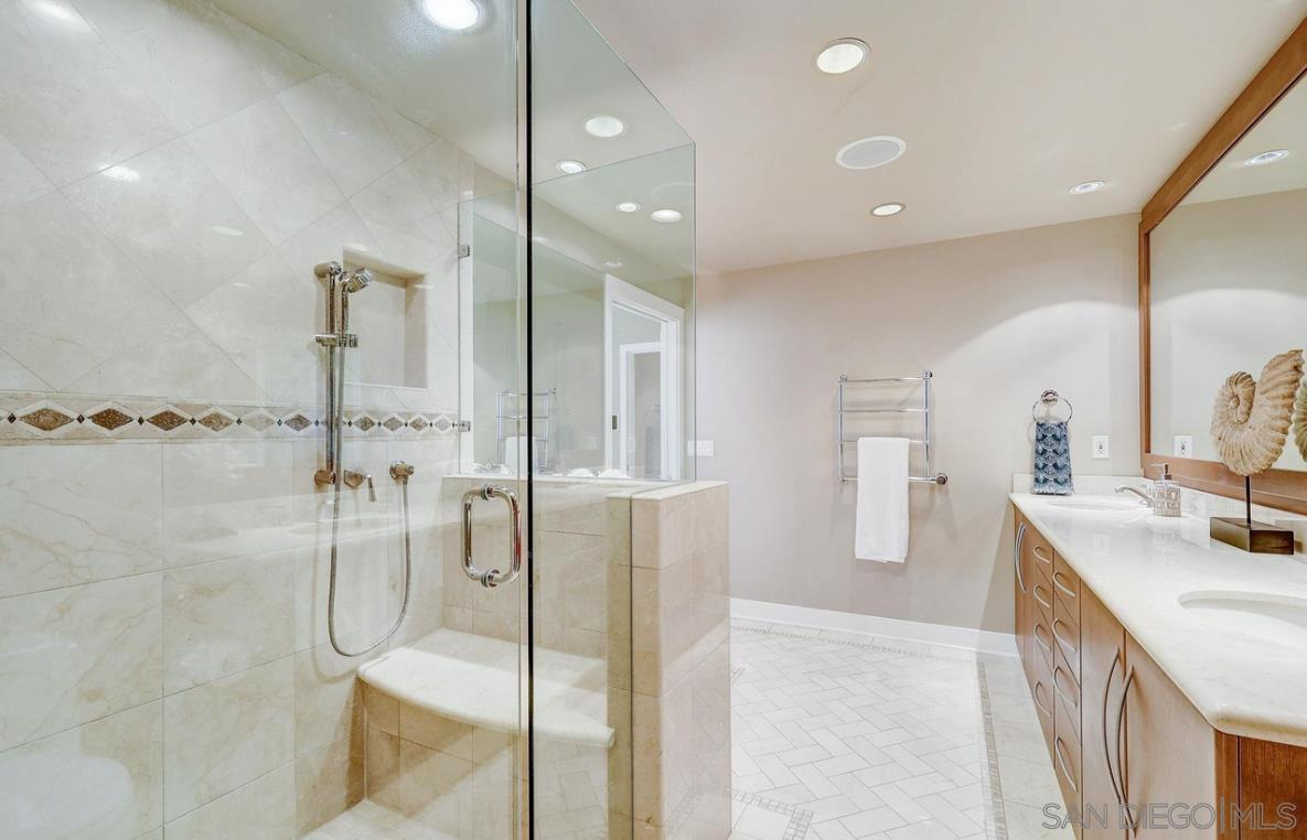 Detail Gallery Image 51 of 68 For 700  W Harbor Dr  2902, San Diego,  CA 92101 - 2 Beds | 2 Baths