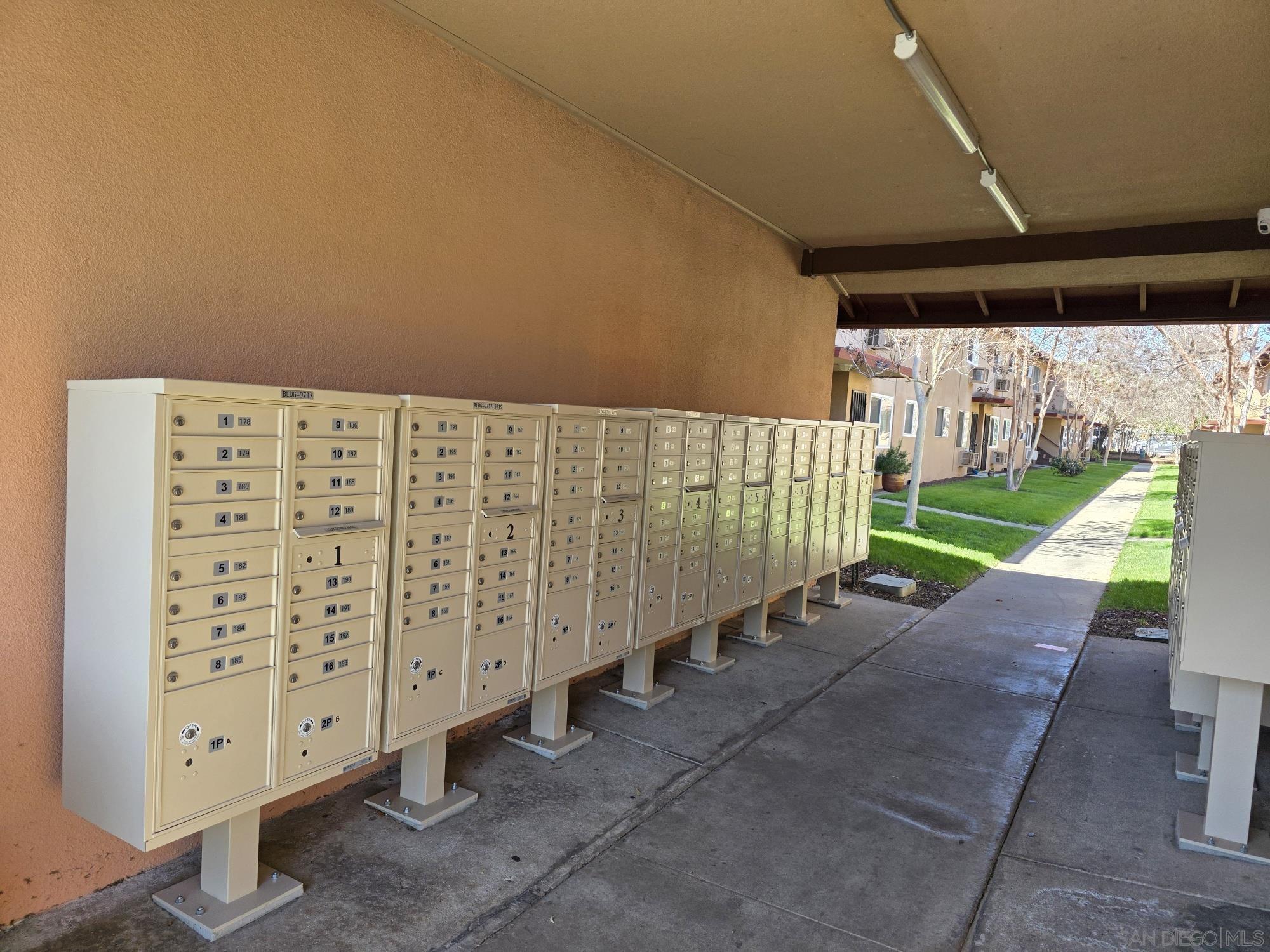 Detail Gallery Image 12 of 13 For 9739  Winter Gardens Blvd  #4,  Lakeside,  CA 92040 - 1 Beds | 1 Baths