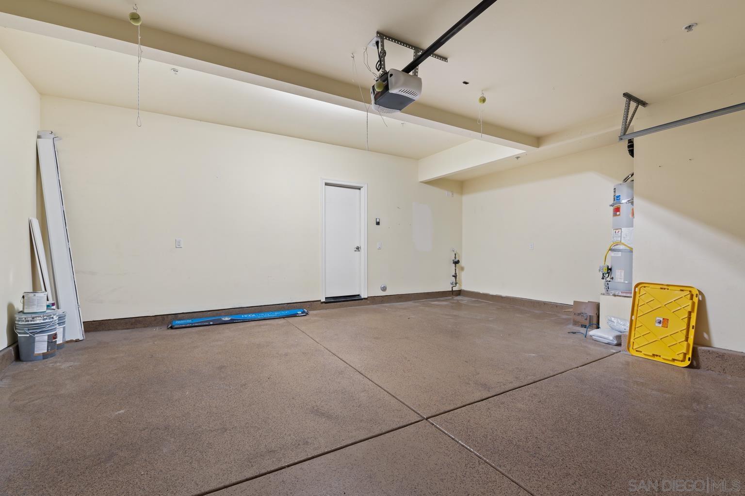 Detail Gallery Image 18 of 21 For 13002  Requlo Place, San Diego,  CA 92130 - 3 Beds | 2/1 Baths