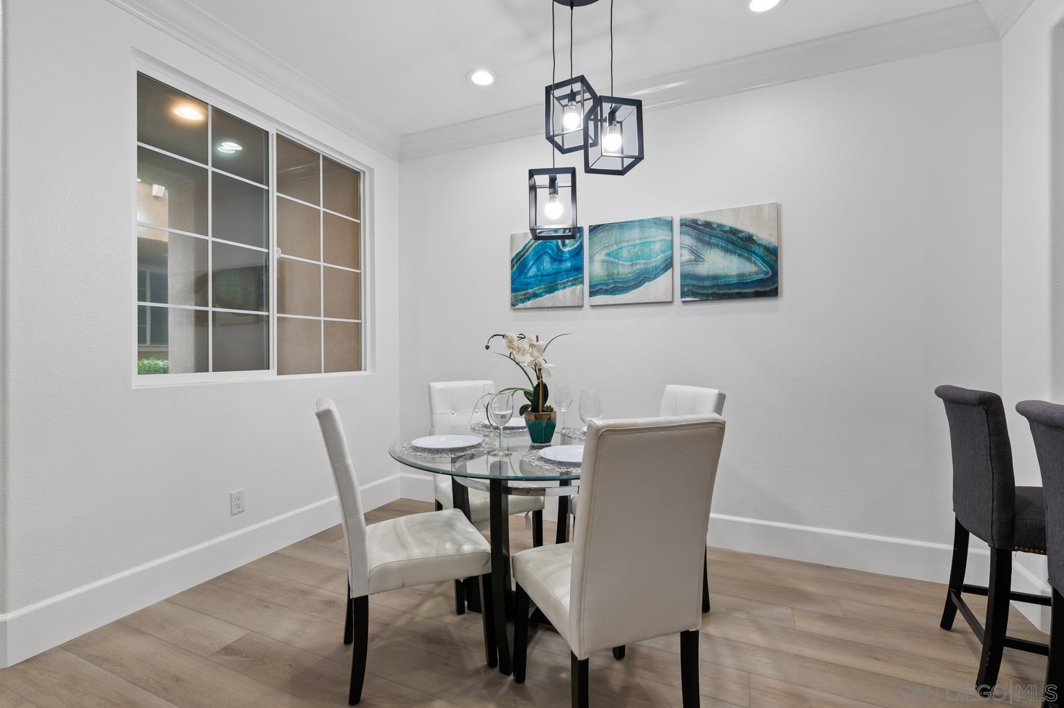 Detail Gallery Image 3 of 21 For 13002  Requlo Place, San Diego,  CA 92130 - 3 Beds | 2/1 Baths