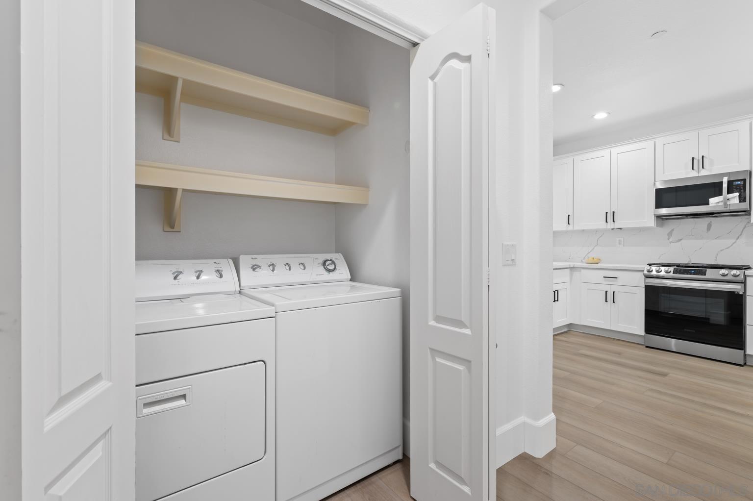 Detail Gallery Image 8 of 21 For 13002  Requlo Place, San Diego,  CA 92130 - 3 Beds | 2/1 Baths